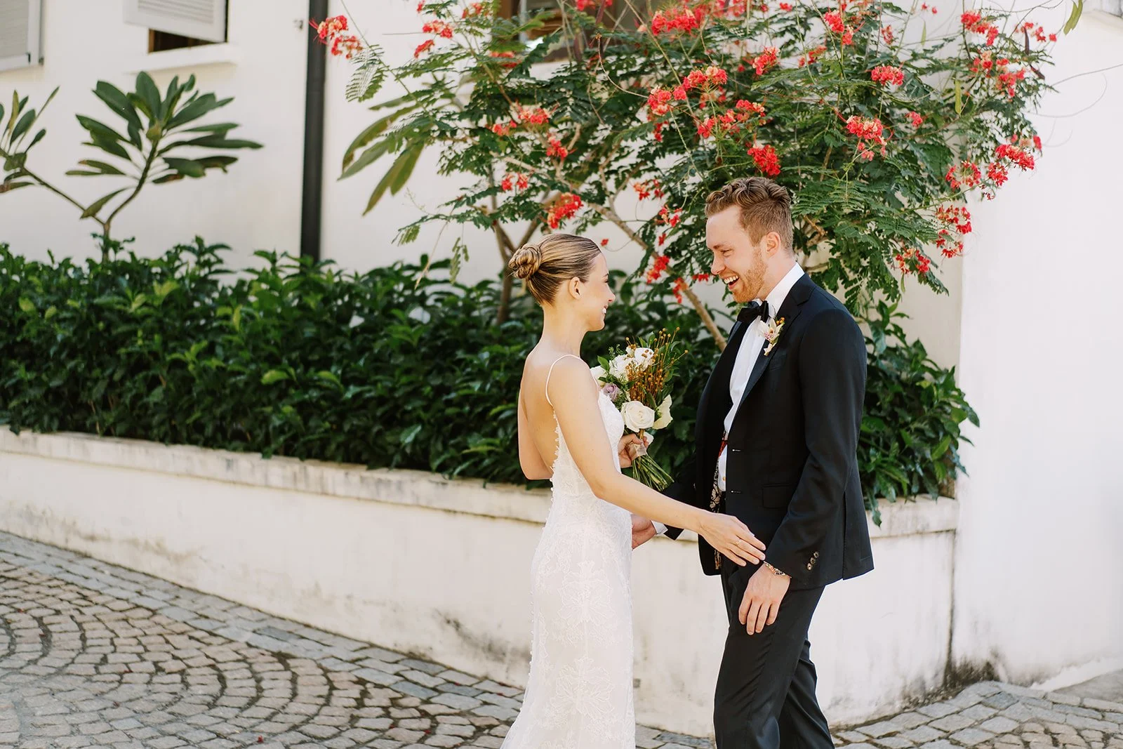 Clean, humidity-proof bridal bun