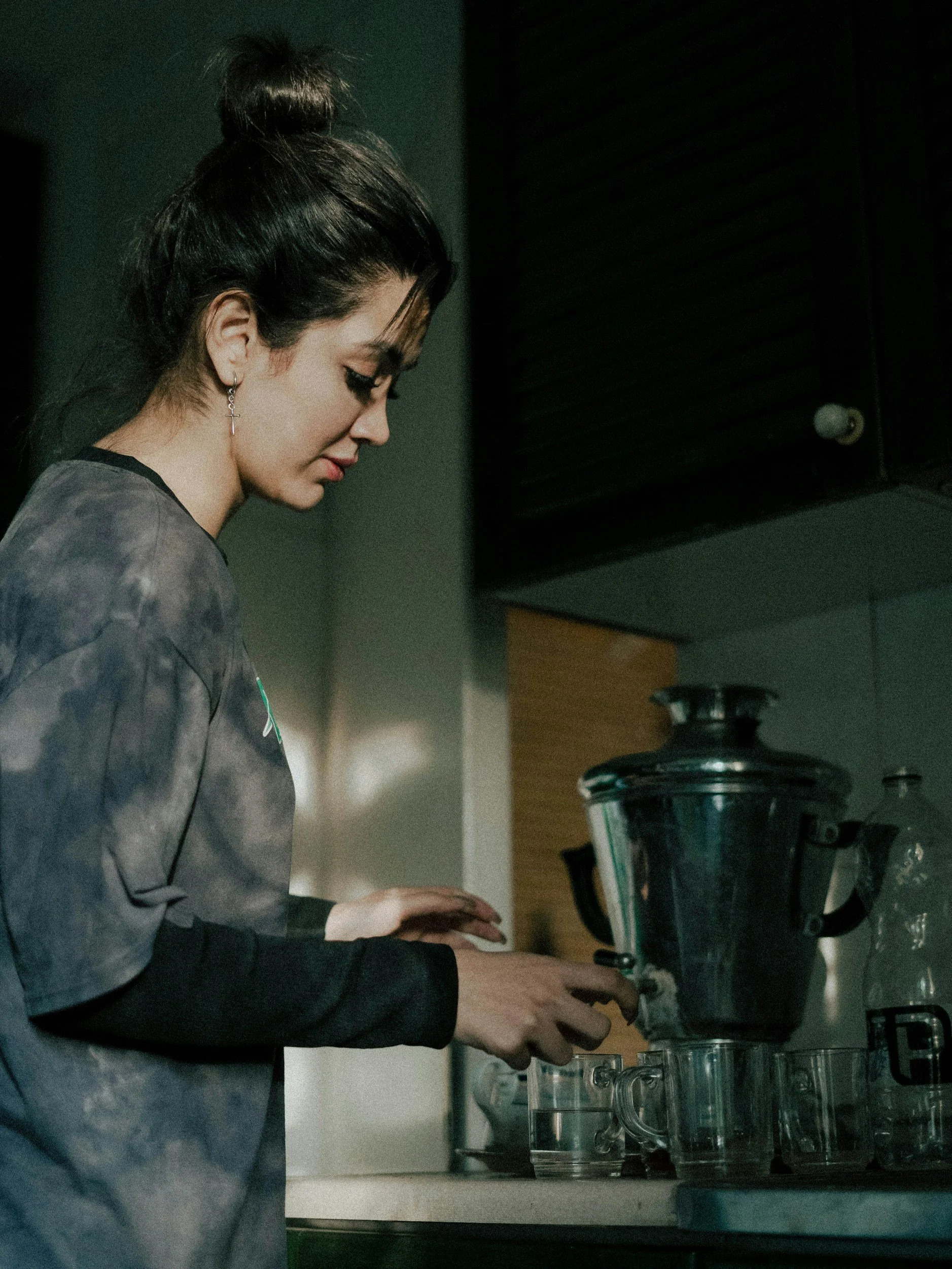 KC Deep Clean cleans coffee pot.