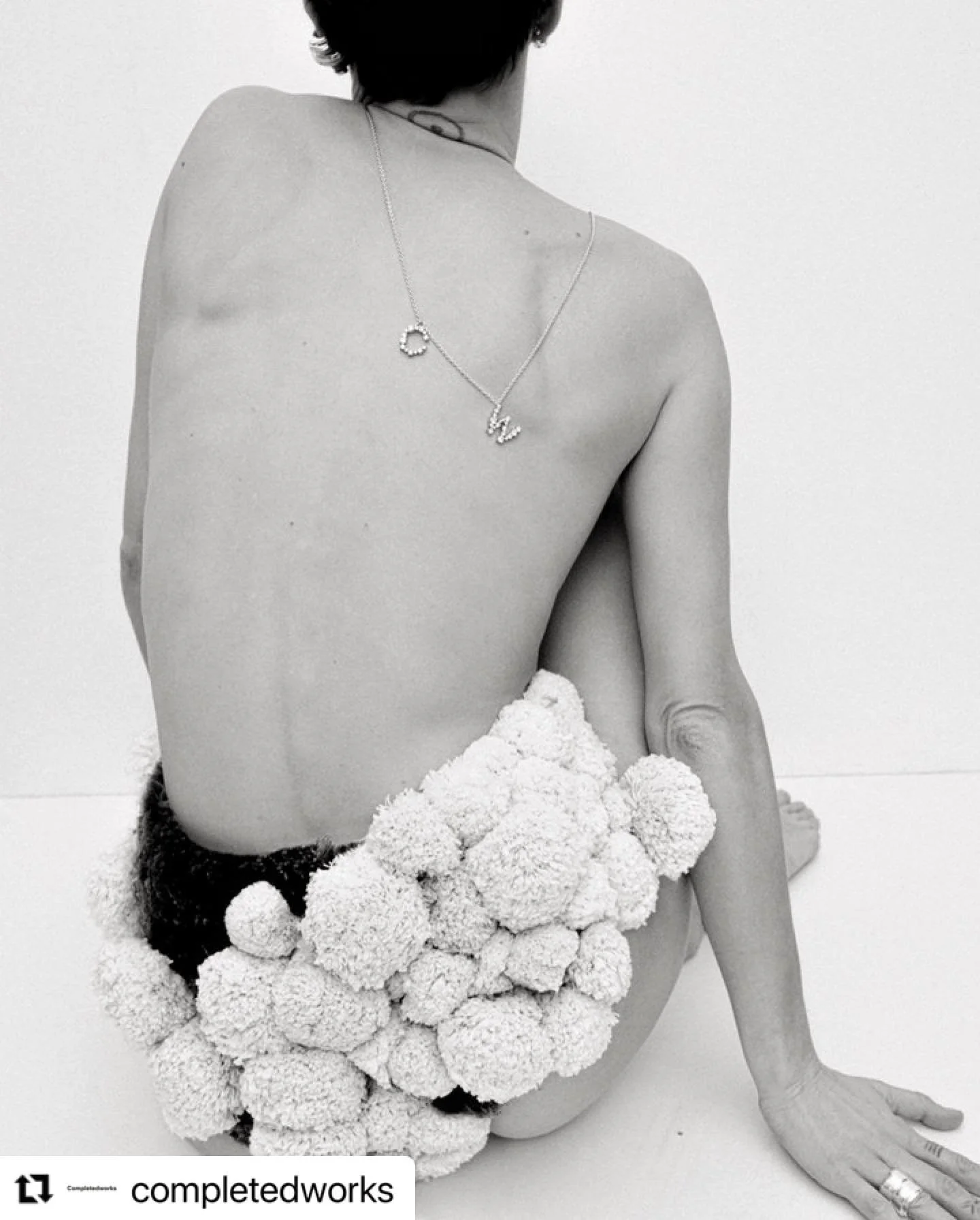 Ponpon panty
…
…
…
🙏 @almutvogel for pulling weird arty pieces out of hidden corners in #collectorsroom
#fashionarchive #costumehouse #fashionfuckery #styleaddicted #nakedwithoutus #costumedesign #designercollection #designerstu