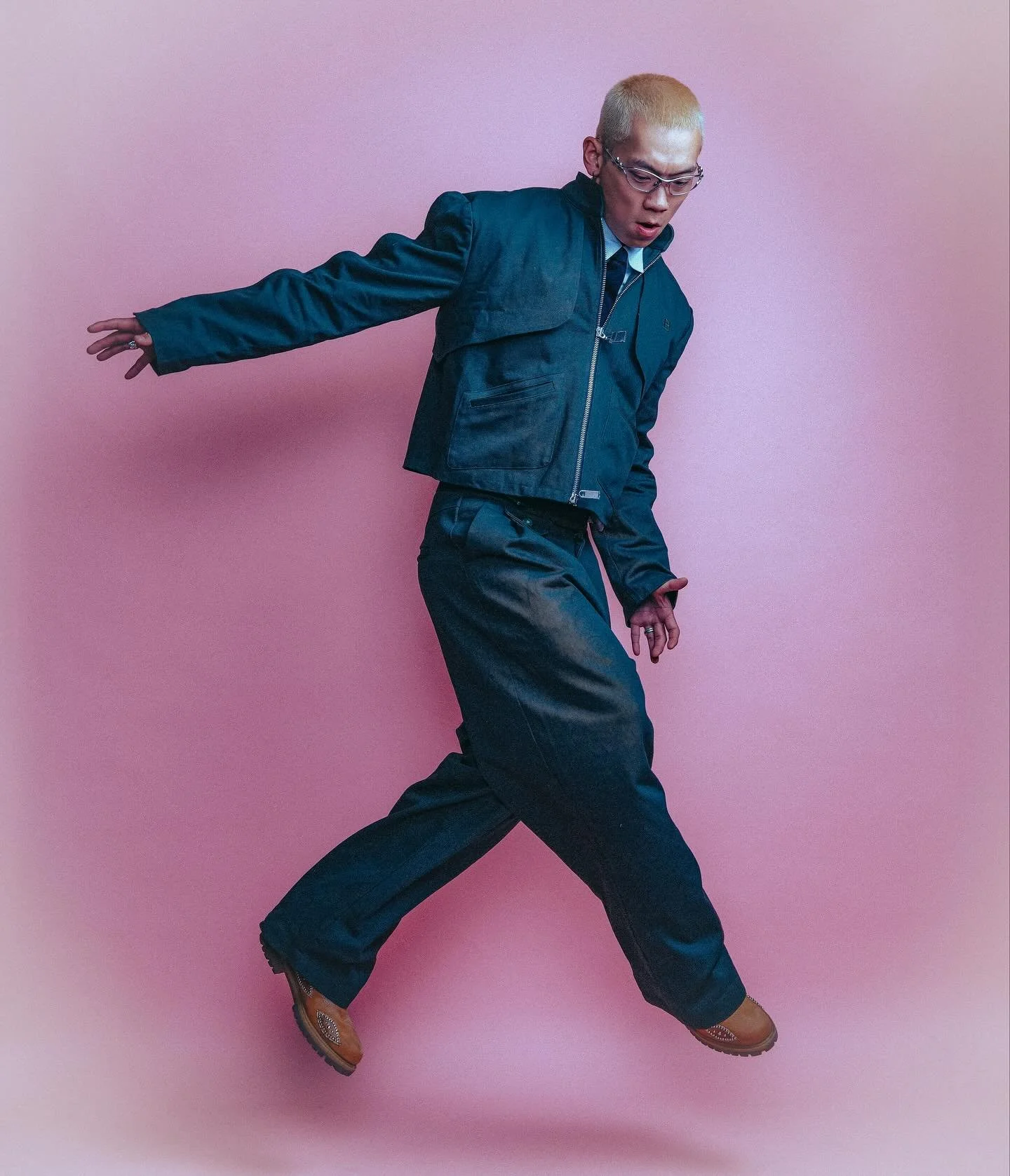 IT&rsquo;S MY BIRTHDAY TELL ME I&rsquo;M FLY!!! 🦂 What should I splurge and treat myself with???