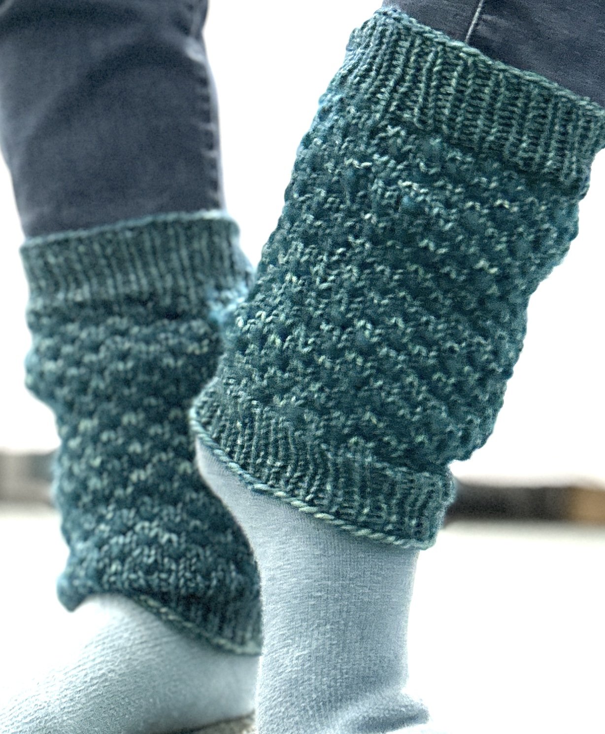 Fake-Out Thrummed Legwarmers
