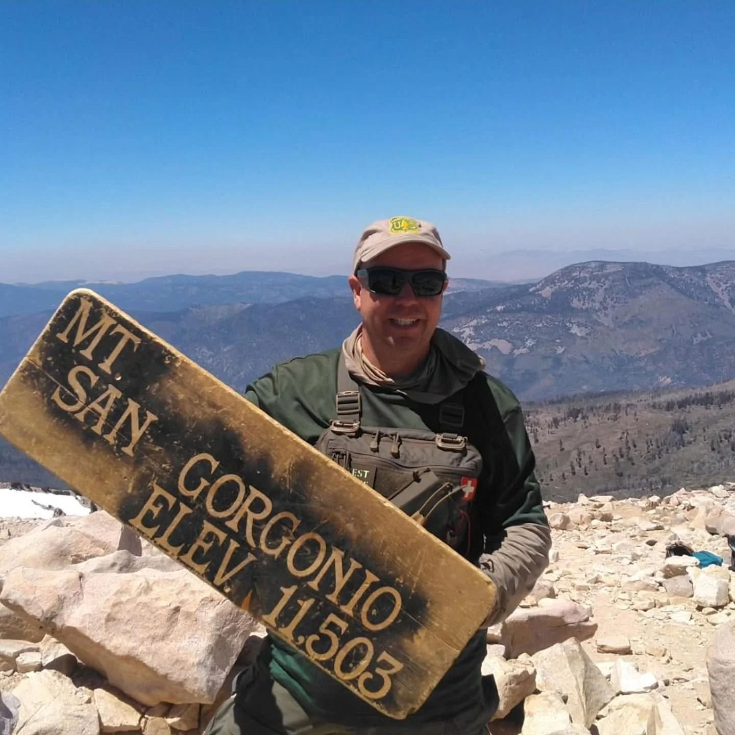 Special thanks to Lane, USFS Volunteer Ranger Medic out of San Bernardino, for supporting our little brand. We are happy to support the @u.s.forestservice and make your everyday challenges a little easier. 
.
.
.
.
#jerekogear #adventure #outdoors #o