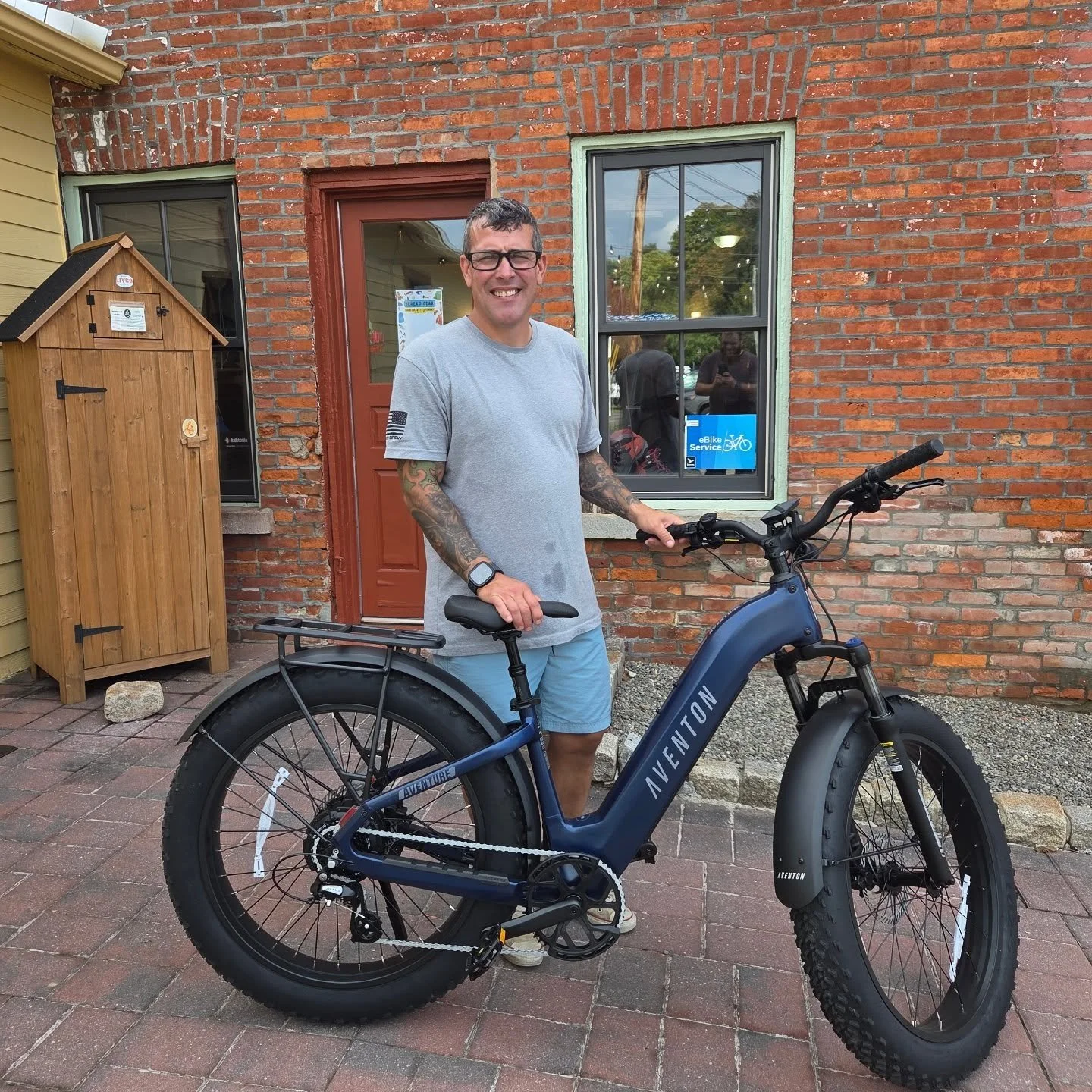 Thank you, Chad, for the first new bike day photo! May your riding bring you many miles and many smiles.
.
.
.
.
#jerekogear #adventure #outdoors #cycling #ebike #aventon