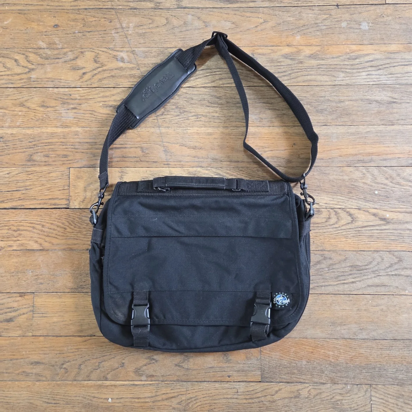 Eagle Creek Messenger Bag (Consignment)
