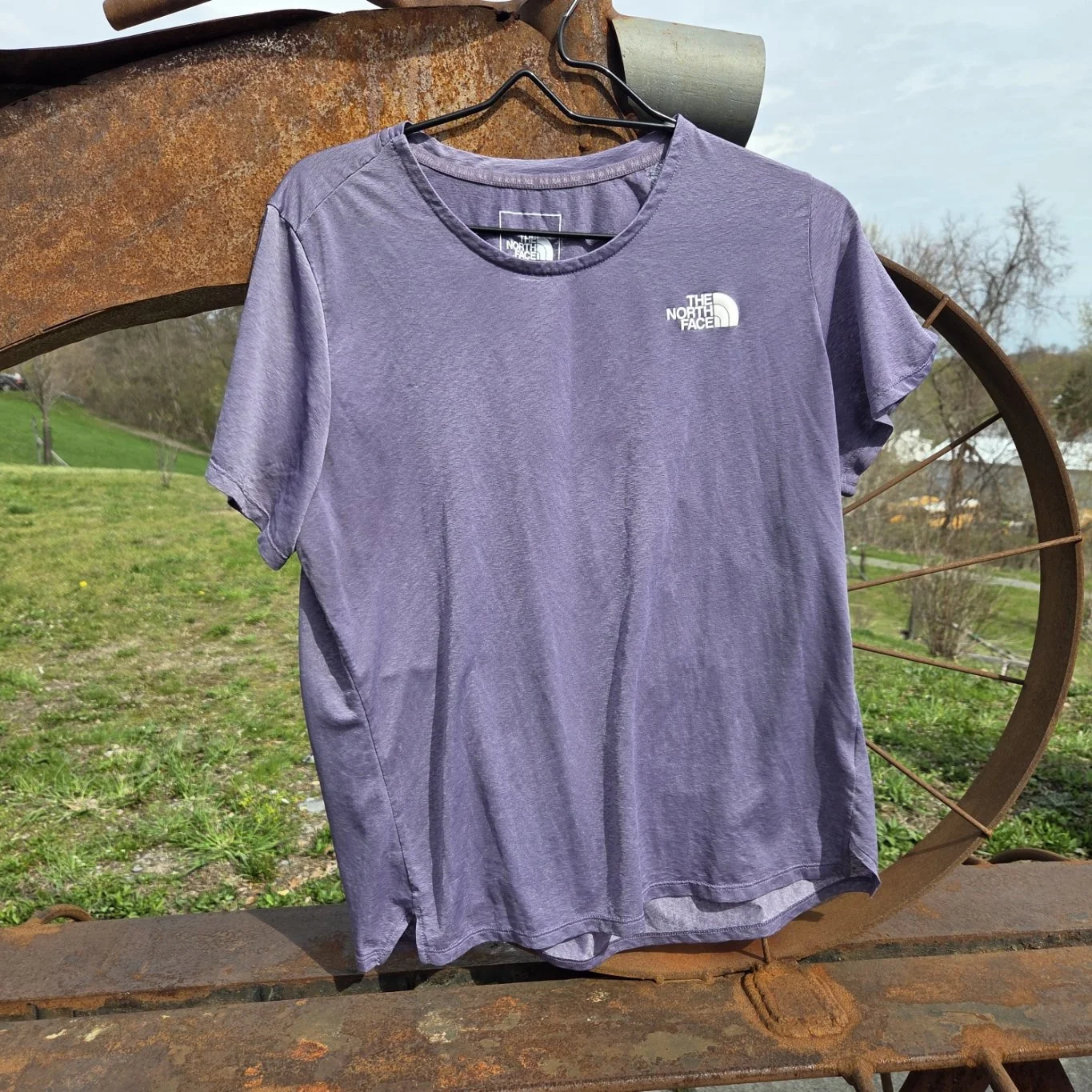 The North Face Moisture Wicking T-Shirt (Women's XLarge)