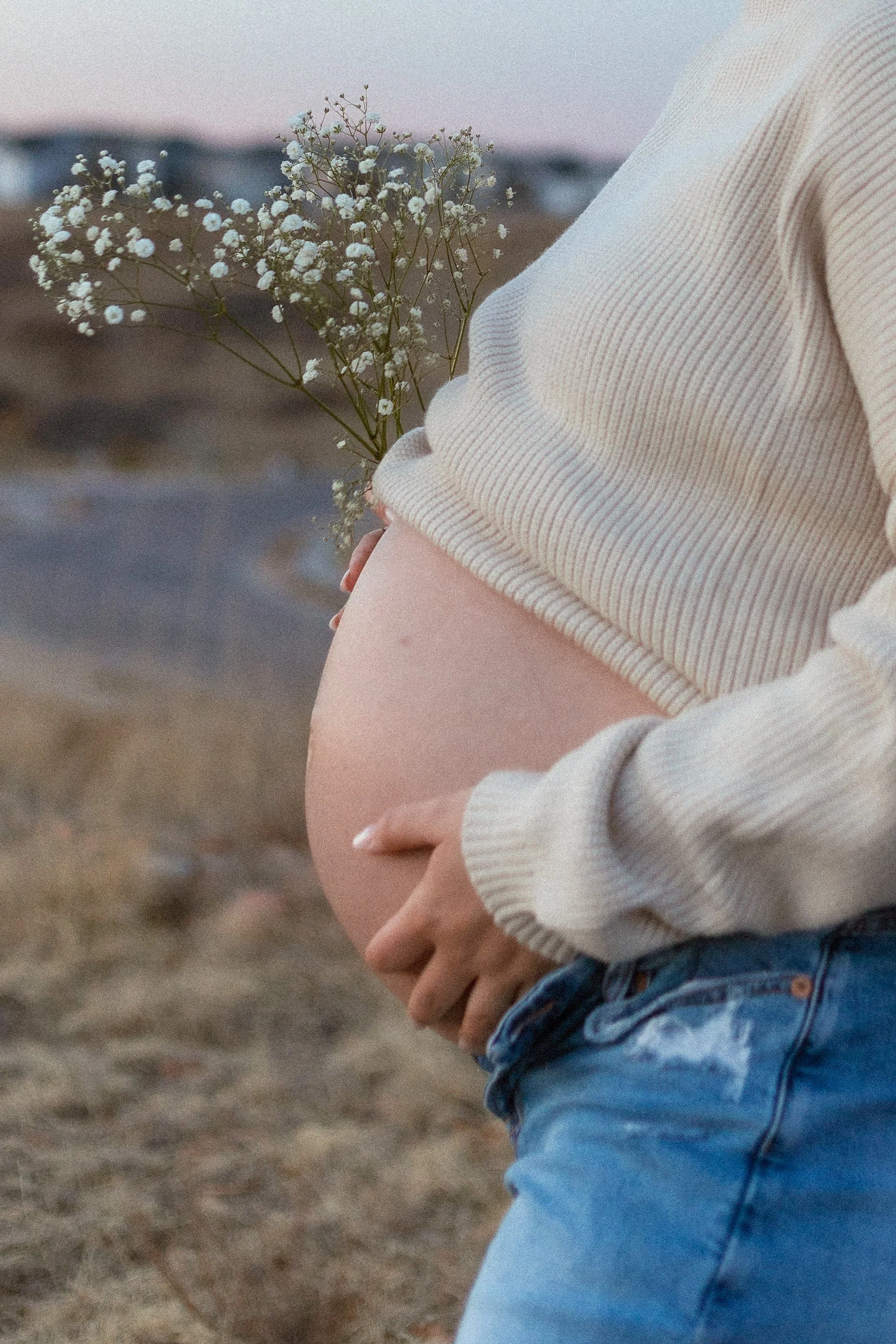 Amanda Maternity Session_Kaitlins Lens-3.jpg