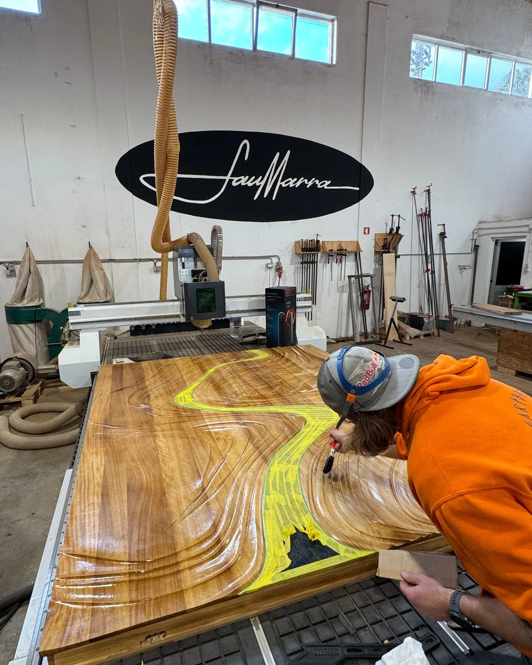 Saumarra door being carved in the workshop