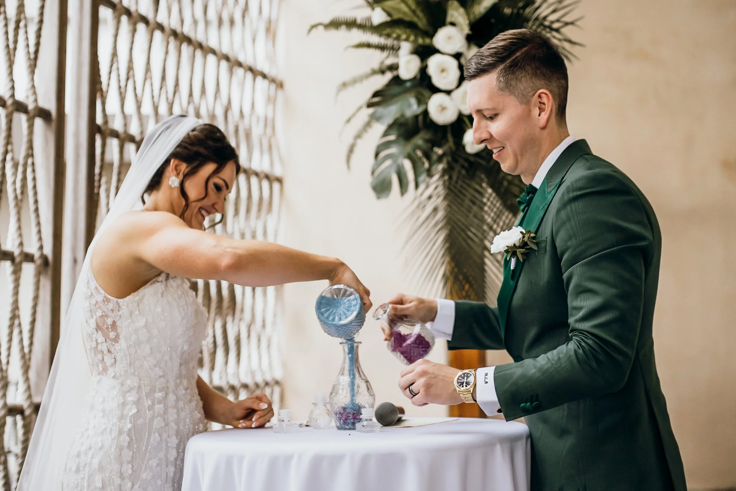 HOLLY & MIKE-0572.jpg