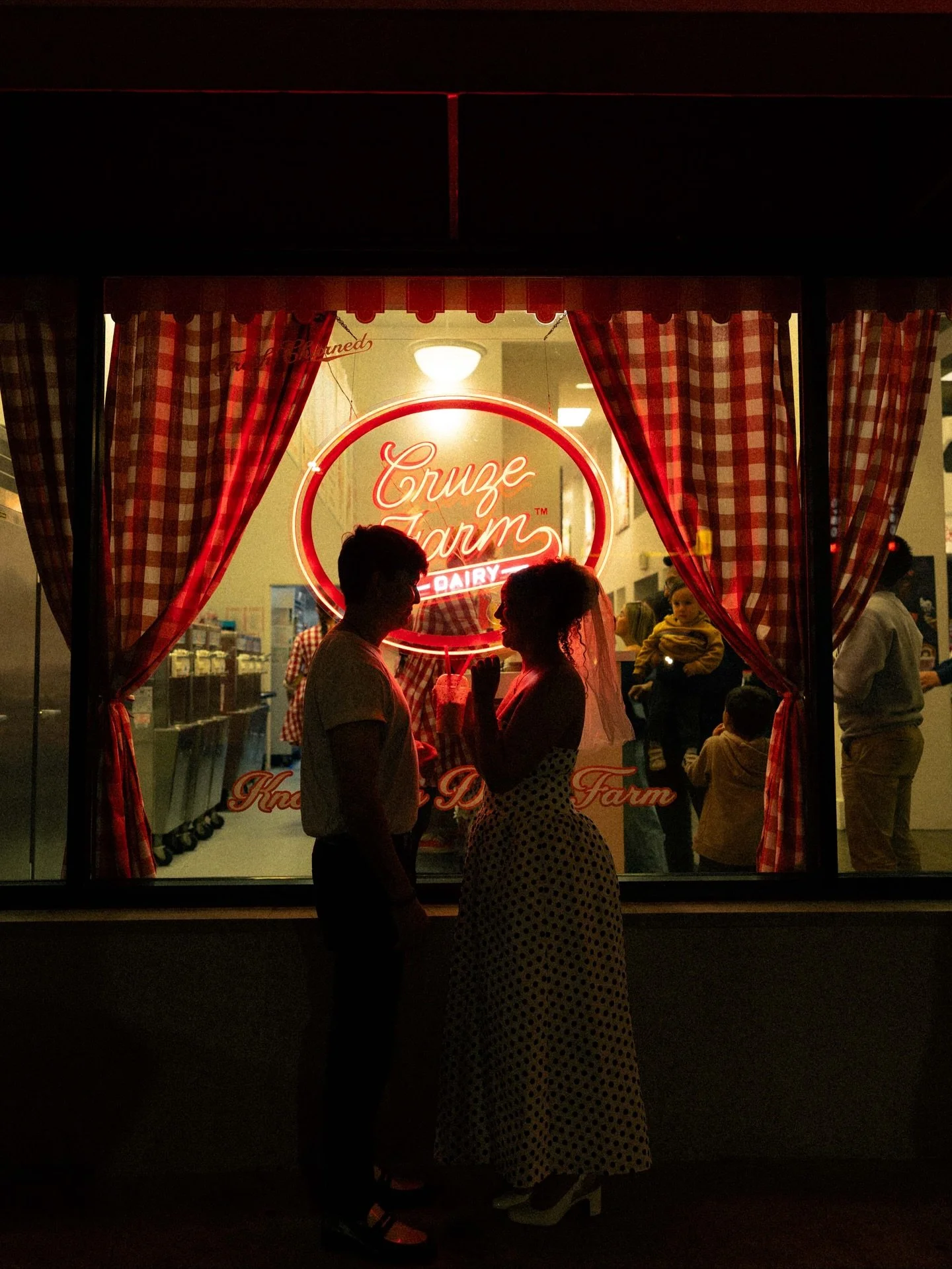 running the town with niyah &amp; blake 🍦❤️

i had SO much fun with these two cuties and i can&rsquo;t wait for their wedding next year :,) this is your sign that your engagement session doesn&rsquo;t have to be &ldquo;normal&rdquo; 

keywords 
cine