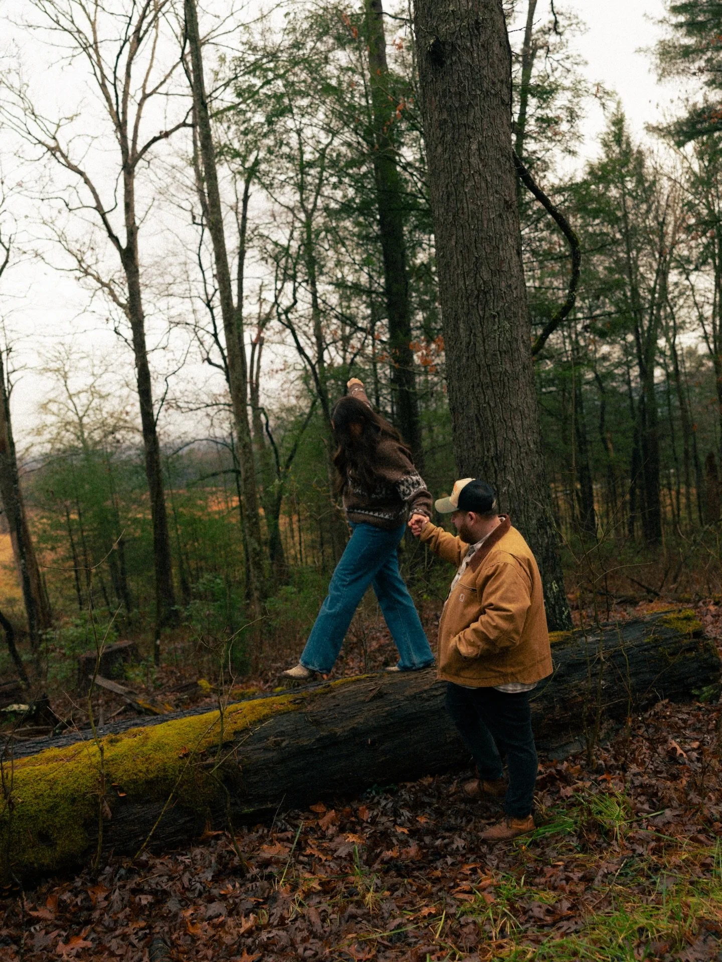 when two cuties from the UK come to the smokies for their honeymoon this is what we create together 🙂&zwj;↕️🫶🏼 

@rachelannax i adore you 

#smokymountains #tennesseeweddingphotographer #gsmphotography #tnphotographer #tennesseephotographer