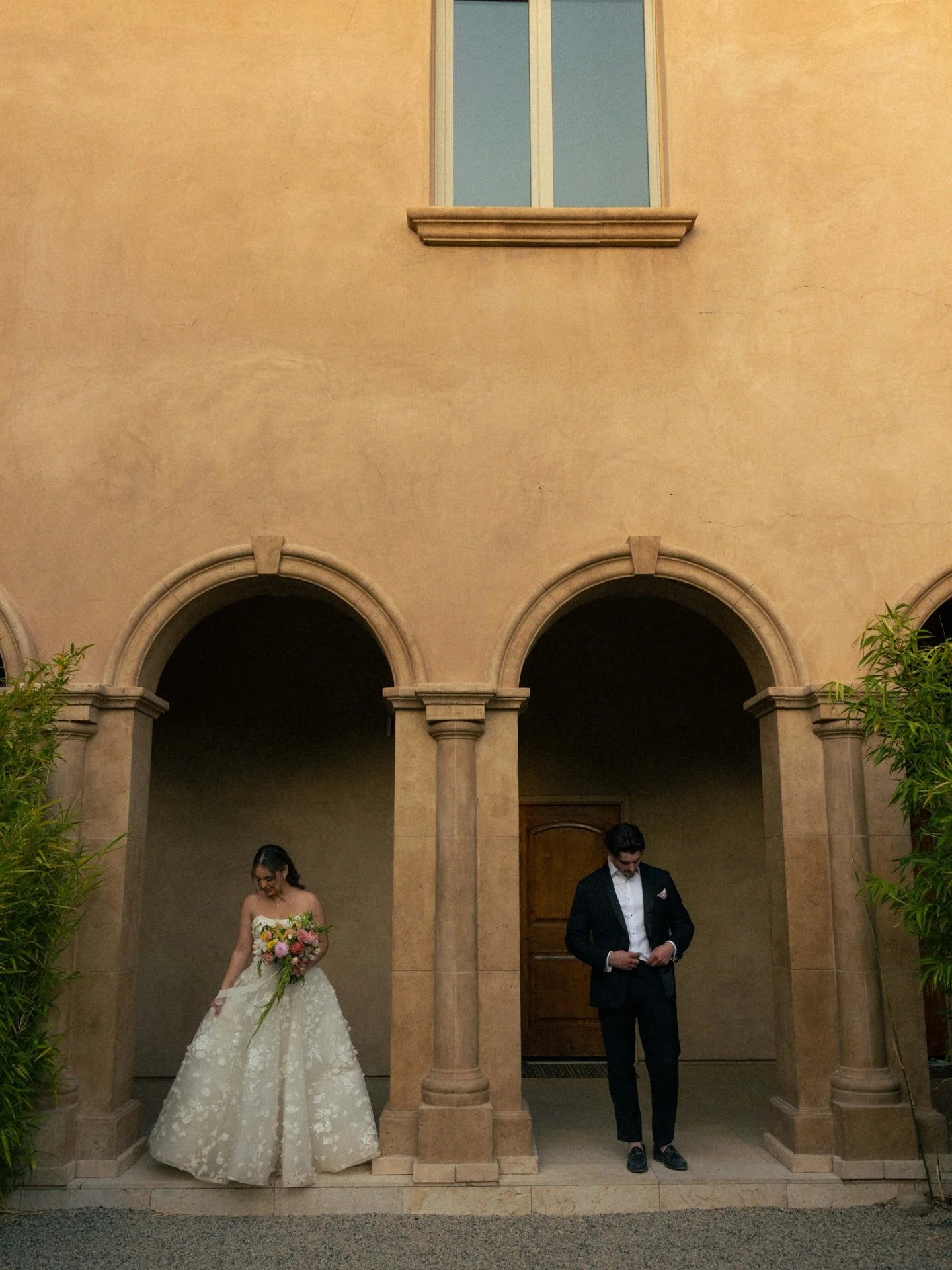 it&rsquo;s diabolical that i never posted the roas perfect day at the allegretto

venue: @allegrettovr 
flowers: @vintage_floral_designs 

#californiaweddingphotographer #westcoastweddingphotographer #weddingphotographer #sandiegoweddingphotographer 