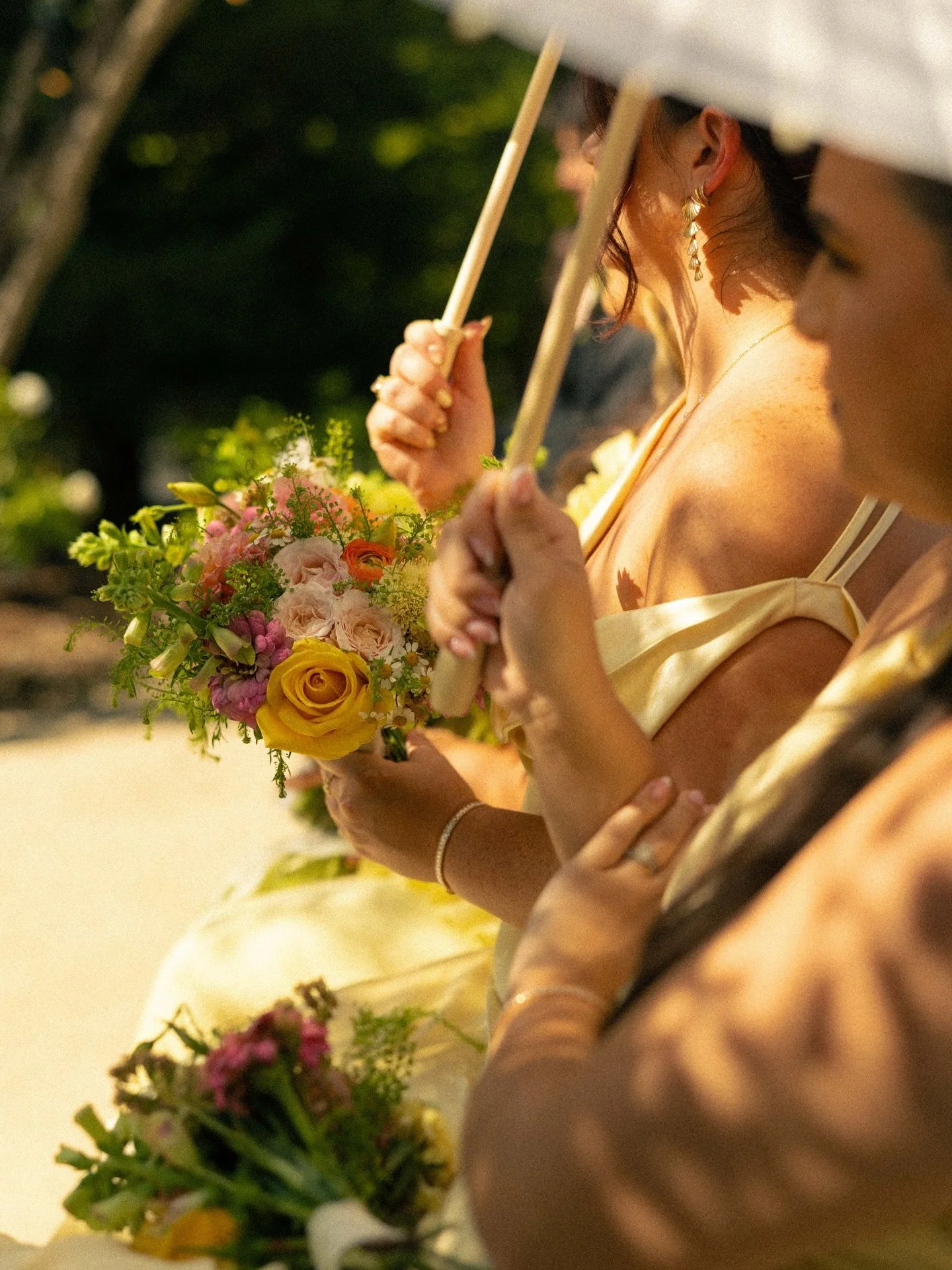 big fan of warm weather and ring warming during the ceremony :,) 

venue: @allegrettovr 

#californiaweddingphotographer #weddingphotographer #documentaryweddingphotographer #caweddingphotographer #westcoastweddingphotographer