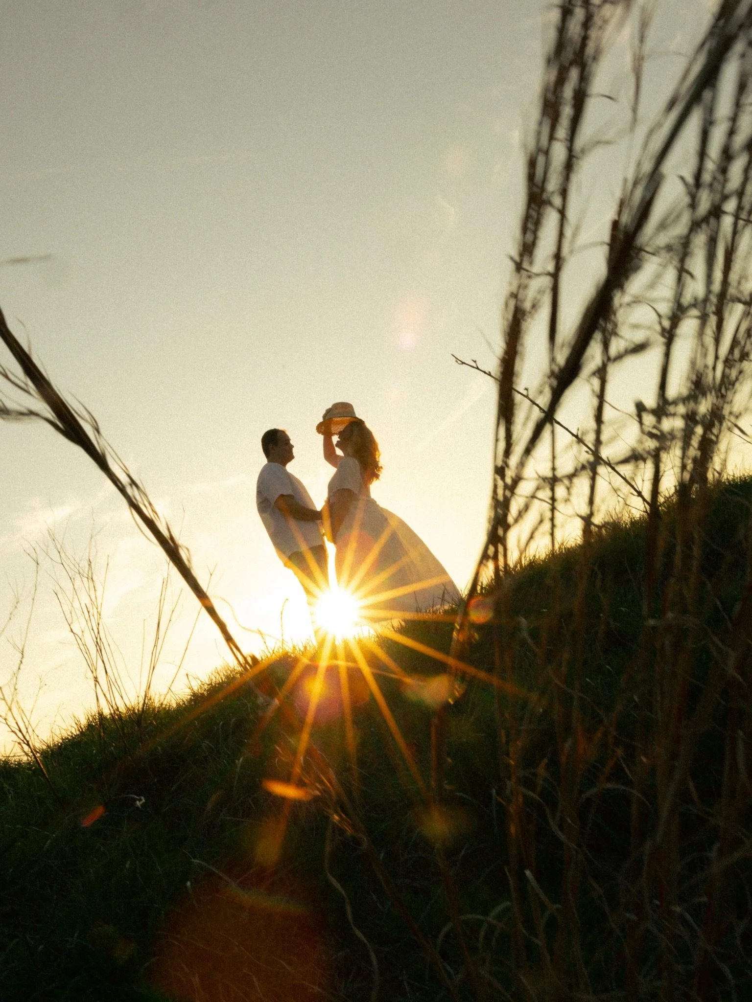 moments before it becomes 3 🤍

#knoxvillephotographer #maternityphotographer #tennesseephotographer #couplesphotographer #tnphotographer