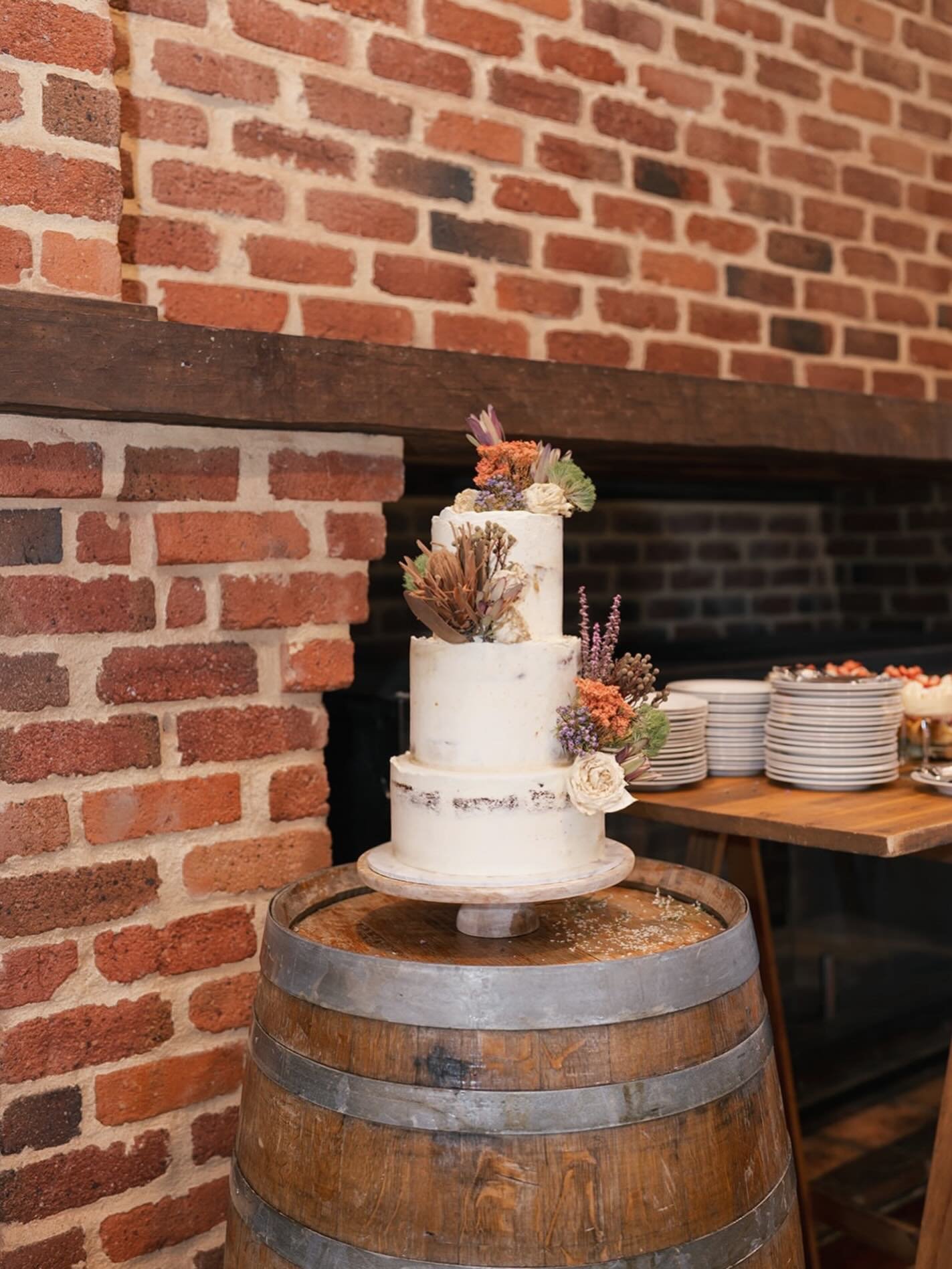 20 years of celebrating Neil &amp; Gracia&rsquo;s Marriage! 

Beautifully captured by @ellariveraphotography