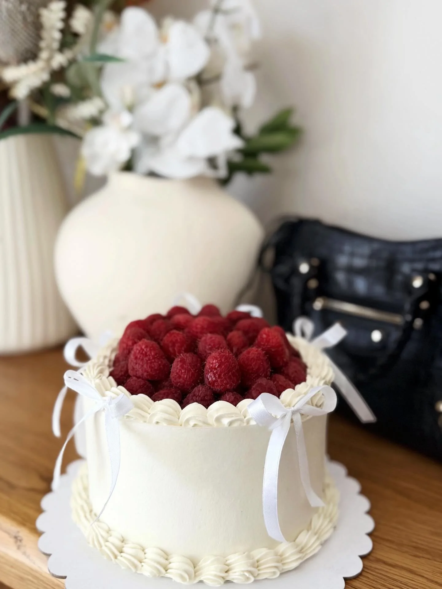 Beautiful cake to celebrate the most precious day, your birthday. 🍰