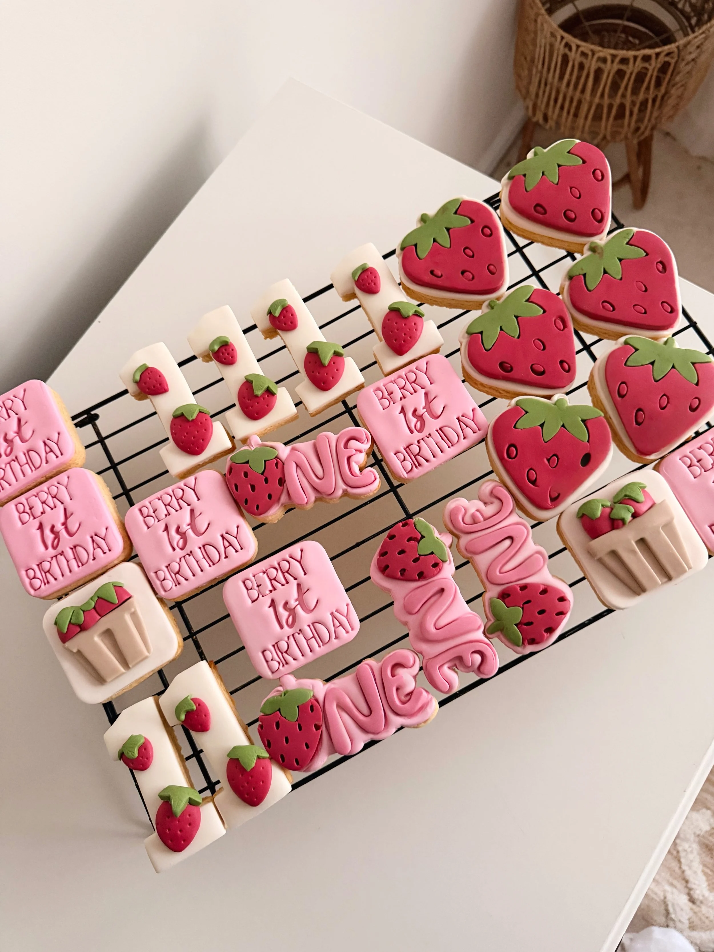 Something cute for @kidsco__  Today 🌸🤍🍓