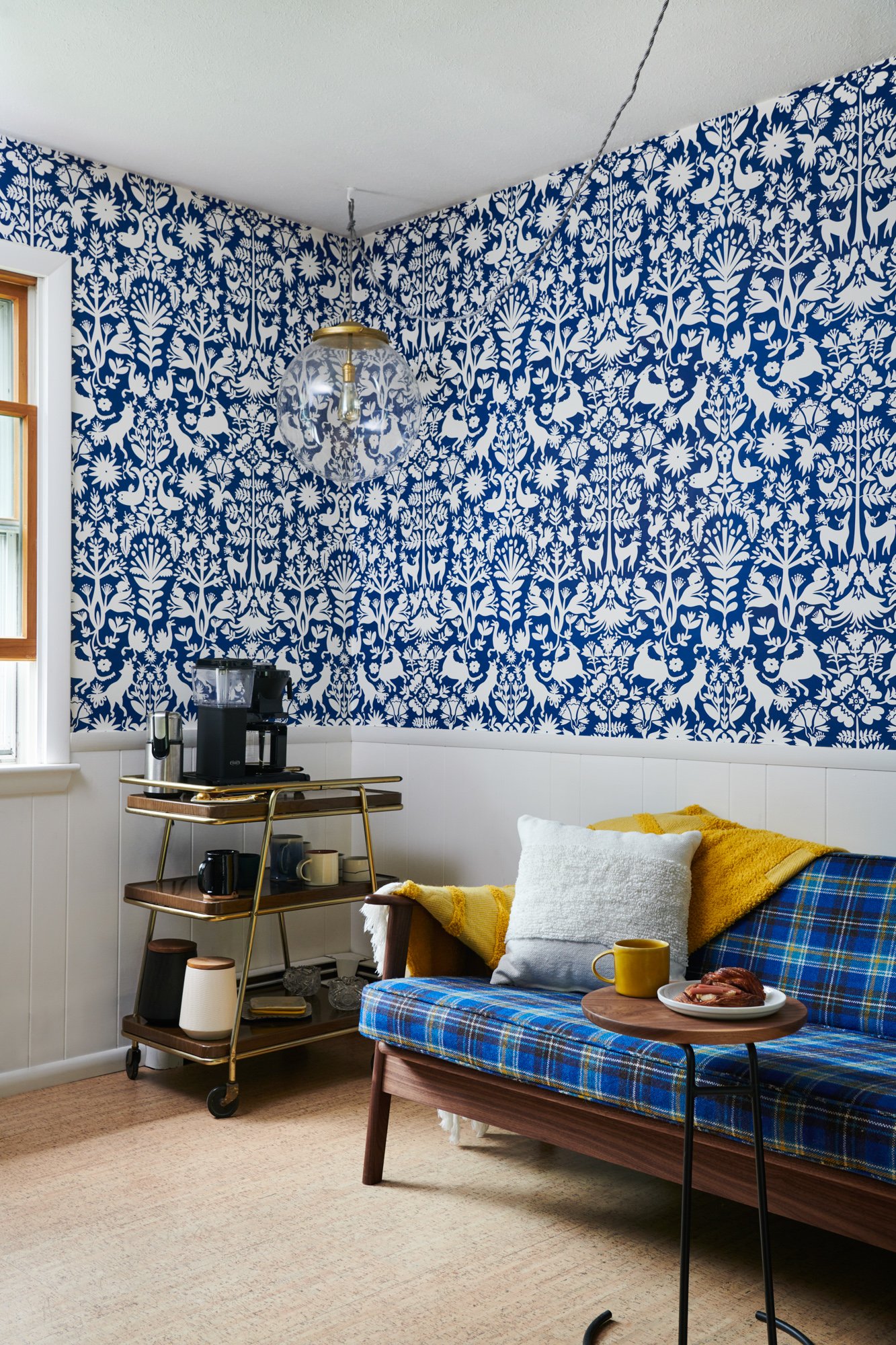 breakfast-nook-floral-wallpaper-maine.jpg