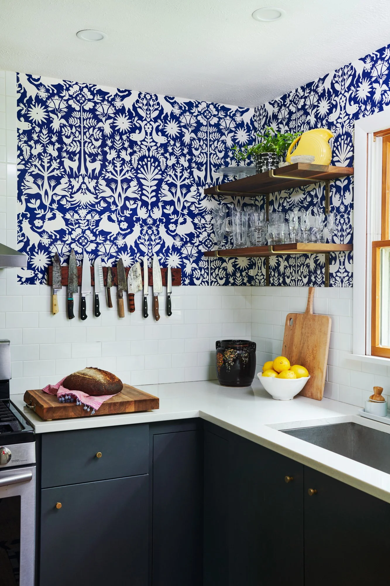 kitchen-corner-floral-wallpaper-maine.jpg