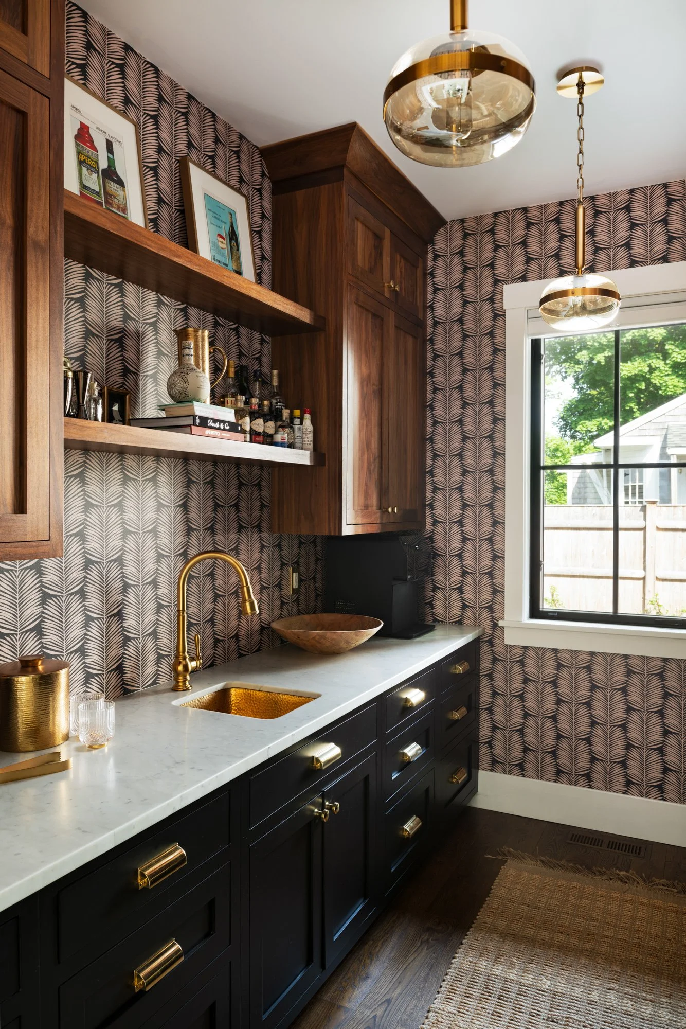 gold-butlers-pantry-massachusetts.jpg