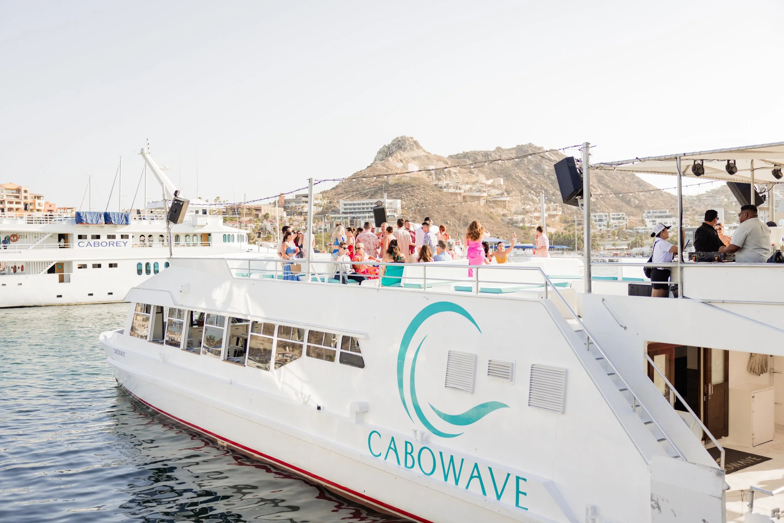 Fabi Rosas Cabo Wedding Photographer - Cabo Wave10.JPG