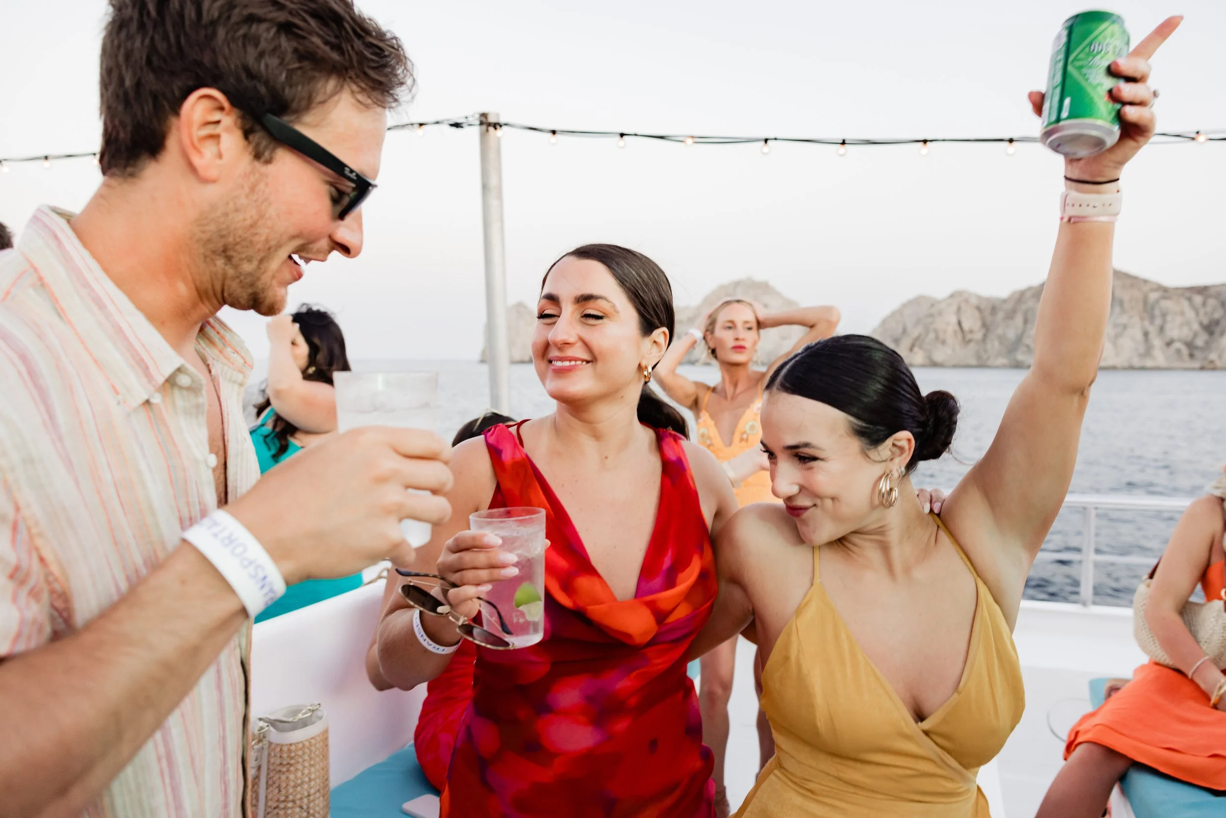 Fabi Rosas Cabo Wedding Photographer - Cabo Wave91.JPG