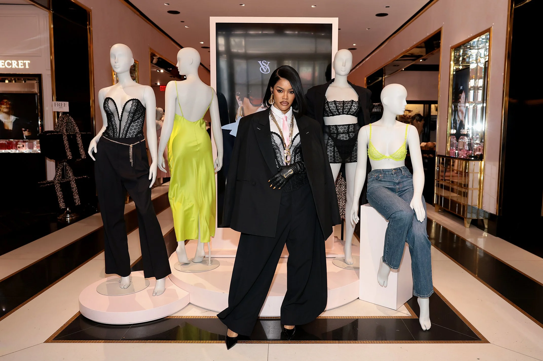 Victorias-Secret-Teyana-Taylor-2025-5th-Ave-Store-Event-Launch-4.jpg