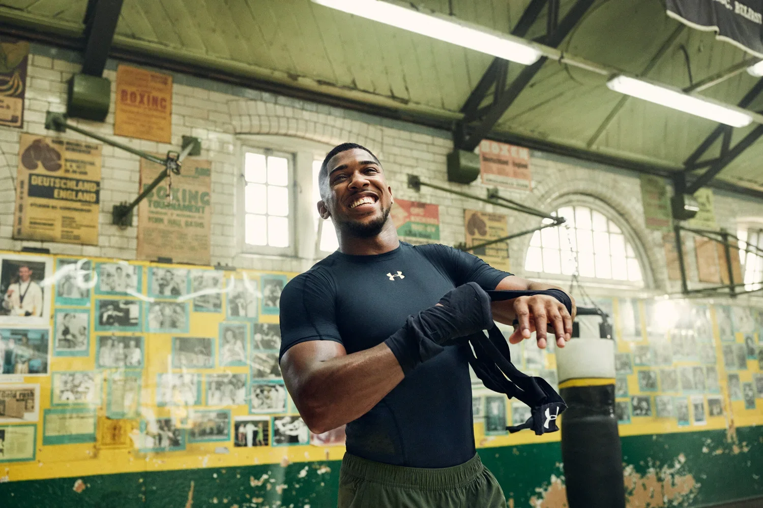 ANTHONY_JOSHUA_UA_card_9_rl_AJ5I3594_v3_QC_R300.webp