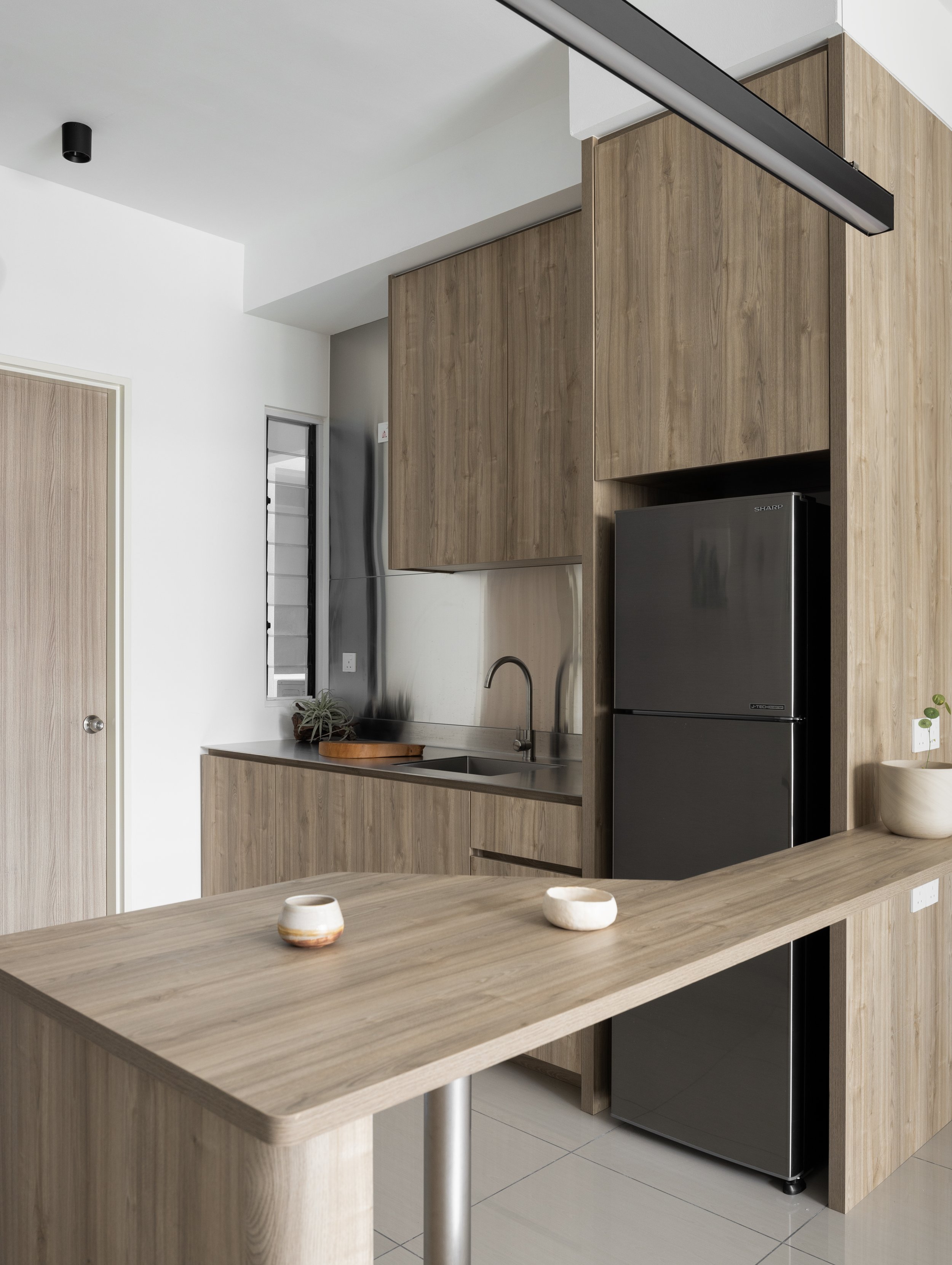 How to Keep Clutter at Bay: Habits for a More Organized Home