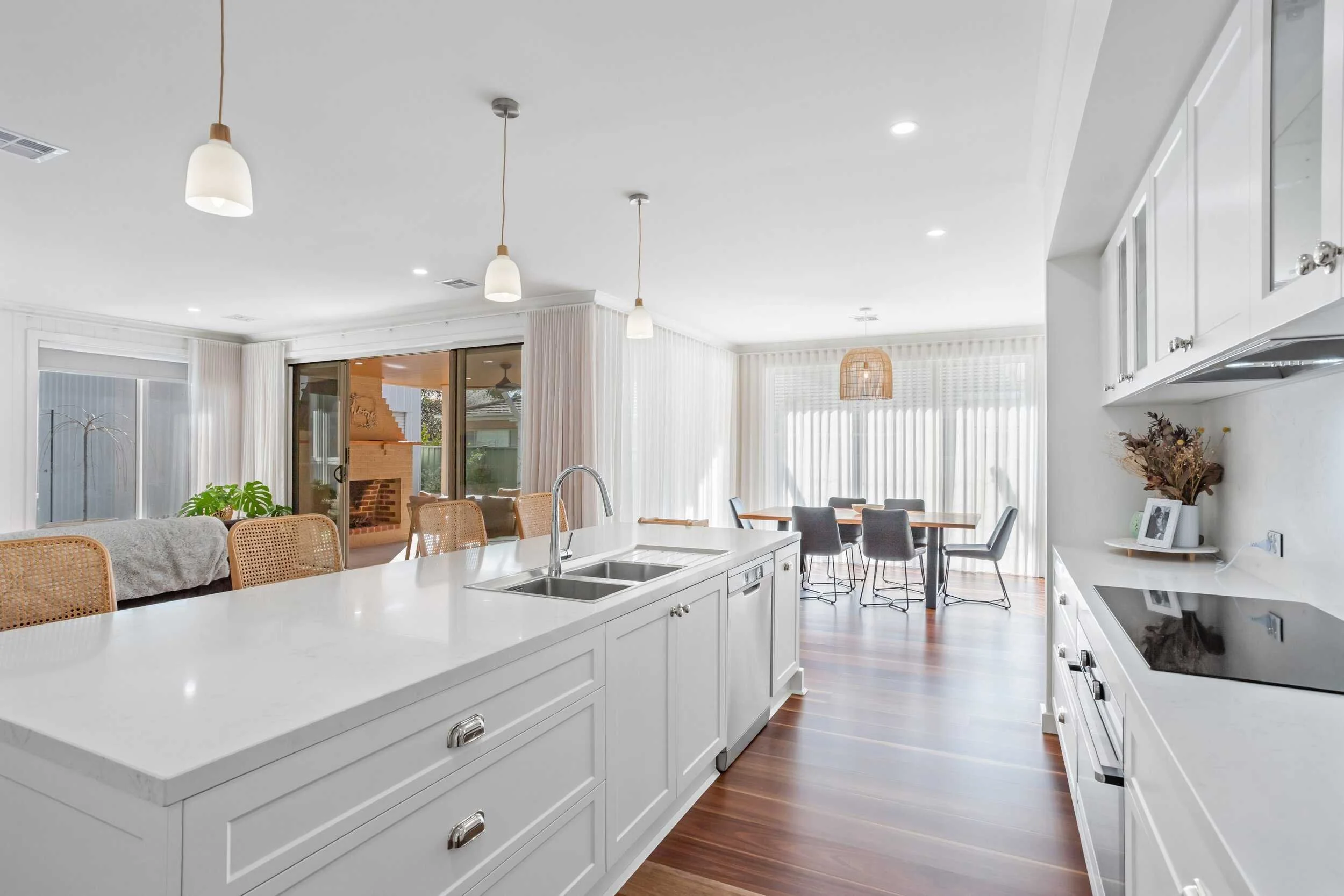 marnie-road-kitchen-to-alfresco-bendigo-amw-builders.JPG