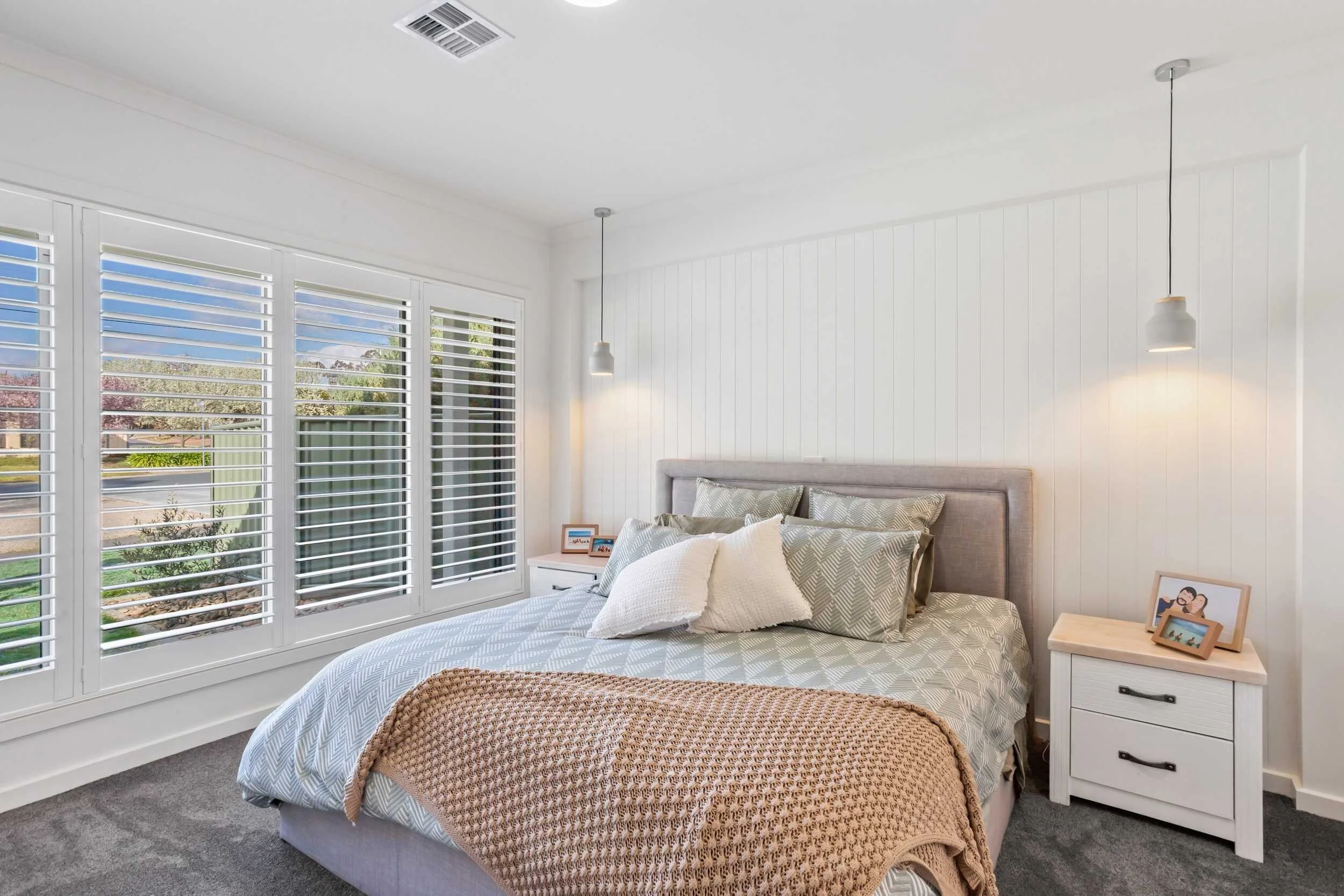 marnie-road-master-bedroom-interior-bendigo.JPG