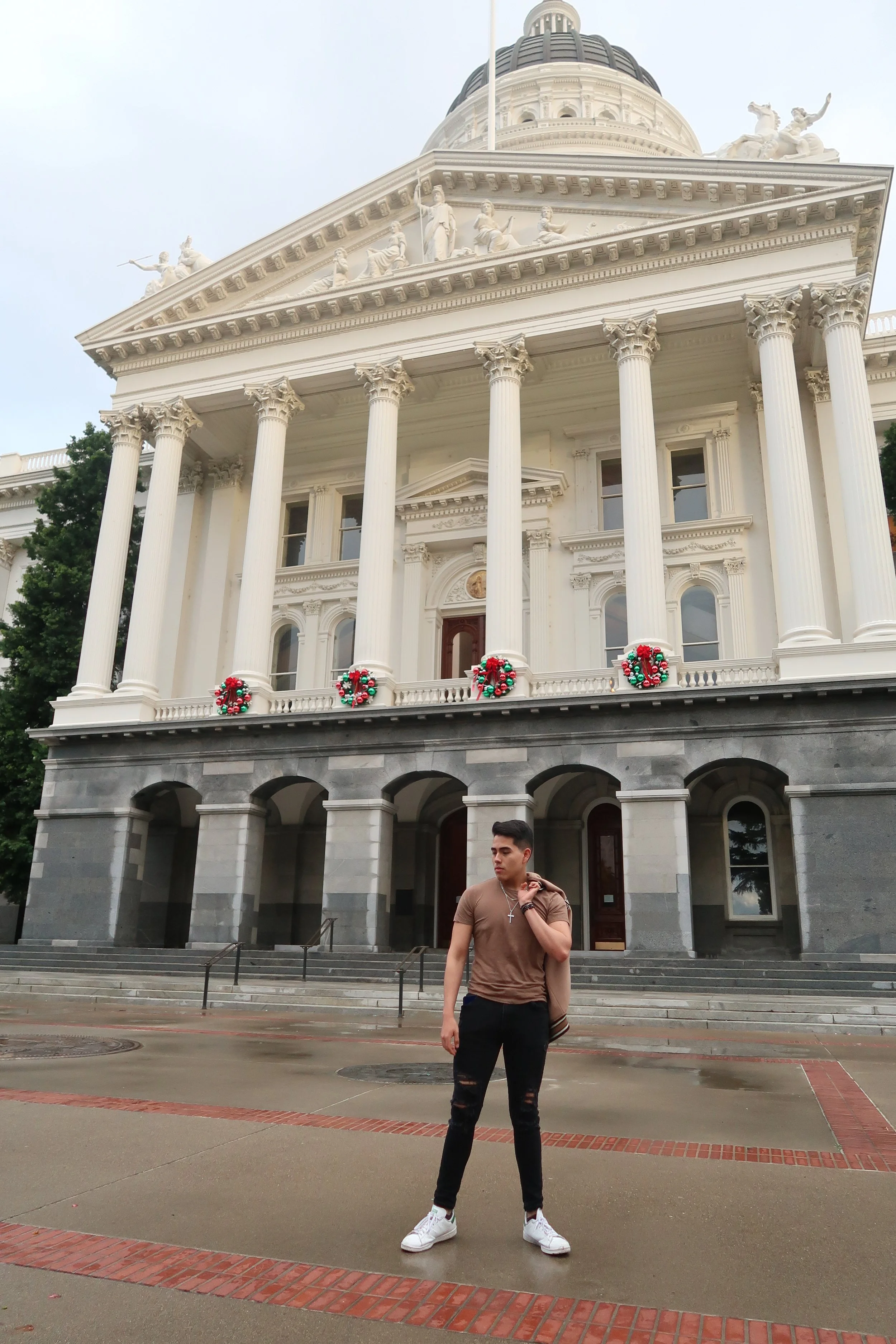Sacramento Capitol - Model Juan.JPG