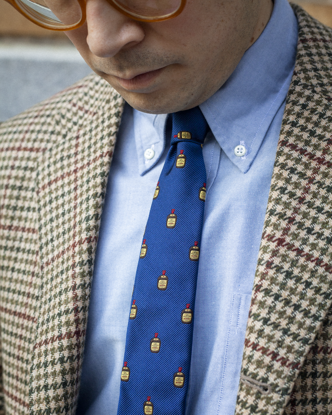 (Pre-order) Daruma Whiskey Bottle Tie