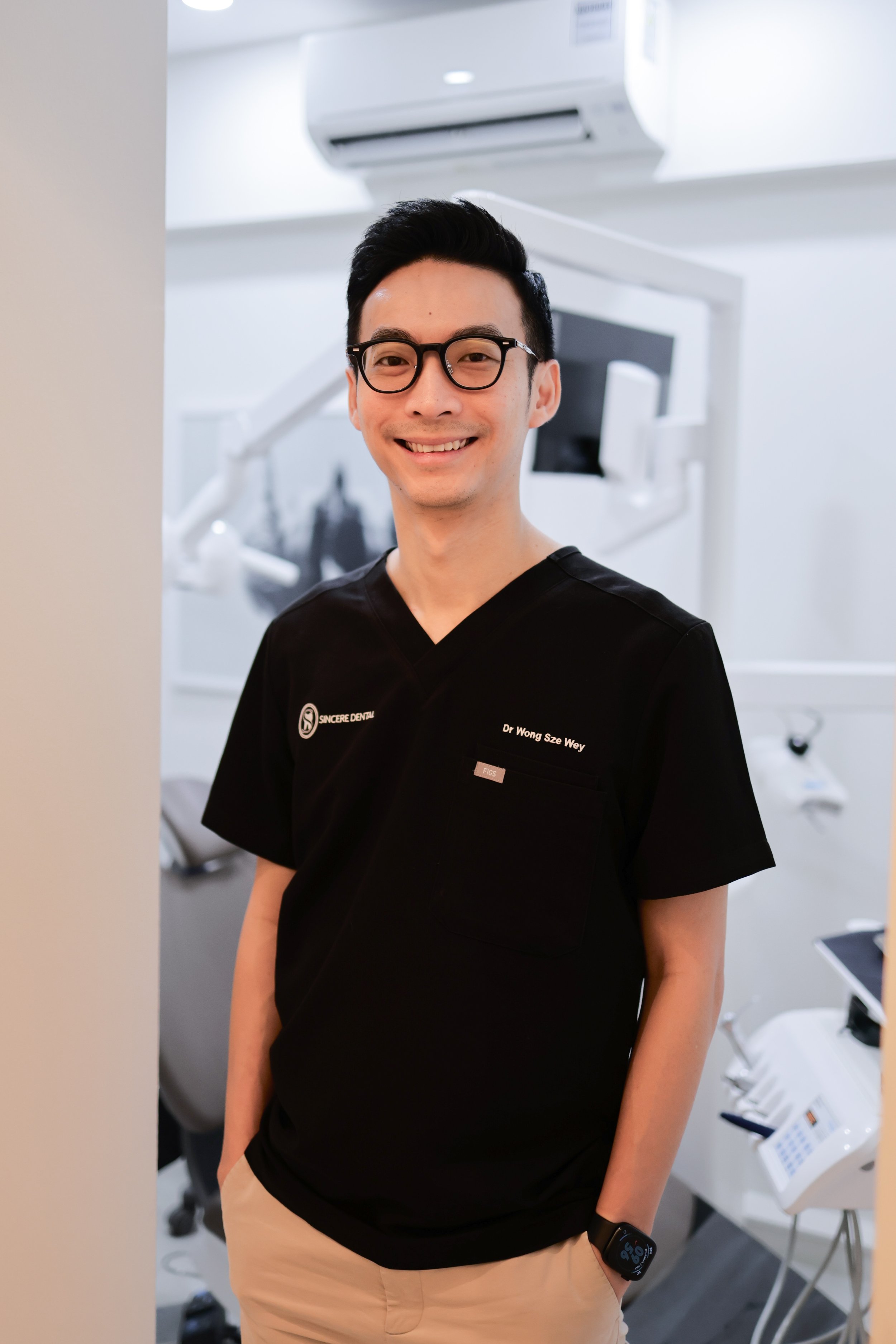 Dr Wong Sze Wey