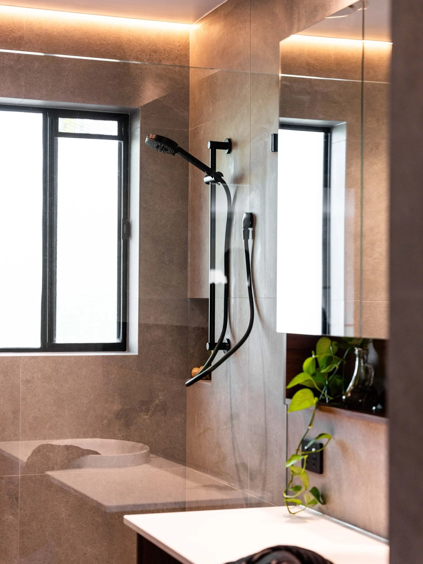 Our Phillip bathroom complete. 

Finished with a dark and moody feel and a touch of warmth! 

#g6concepts