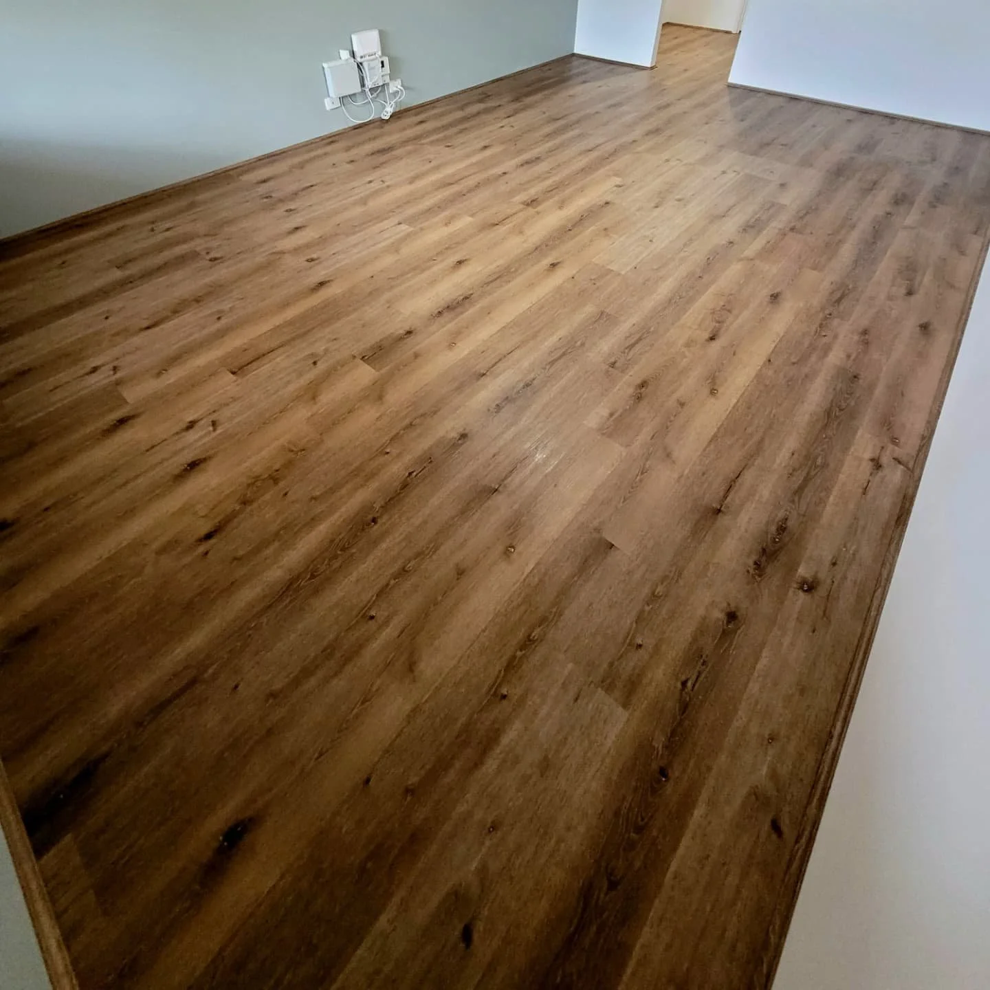 Our Client decided it was time to replace their Old Carpet 🤢 and gave us a call! 📞 

Swipe 👉 for some Project Photos

To complete this Project we:

💥 Removed the Existing Carpet, Underlay, and Smooth Edge

💥 Diamond Ground the Concrete Subfloor

