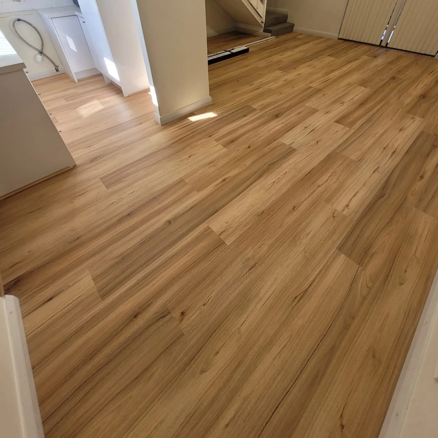 Our Client just purchased their New house - and asked us to help make it a Home ❤🏠

Swipe 👉 for some Project Photos

To complete this Project, we:

💥 Pulled Off the Existing Skirting - removing it from the site

💥 Pulled Up the Existing Vinyl Pla
