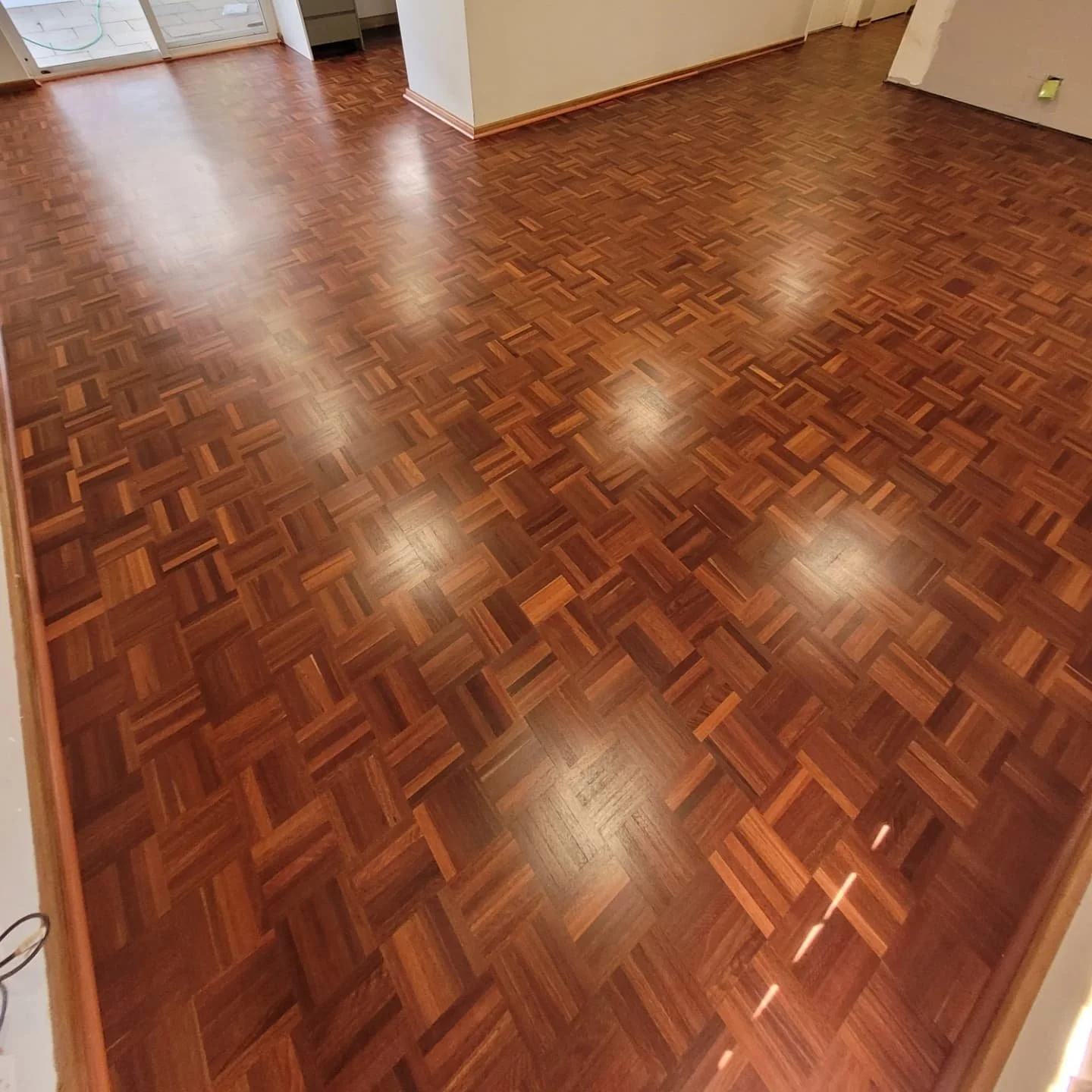 Our Client decided it was time to bring their Solid Jarrah Mosaic Back to Life! 💫

Swipe 👉 for some Project Photos

To complete this Project, we:

💥 Spot Filled, Sanded and Sealed the Solid Jarrah Mosaic with 1 x Coat of Enviropro Alcohol-Based Se
