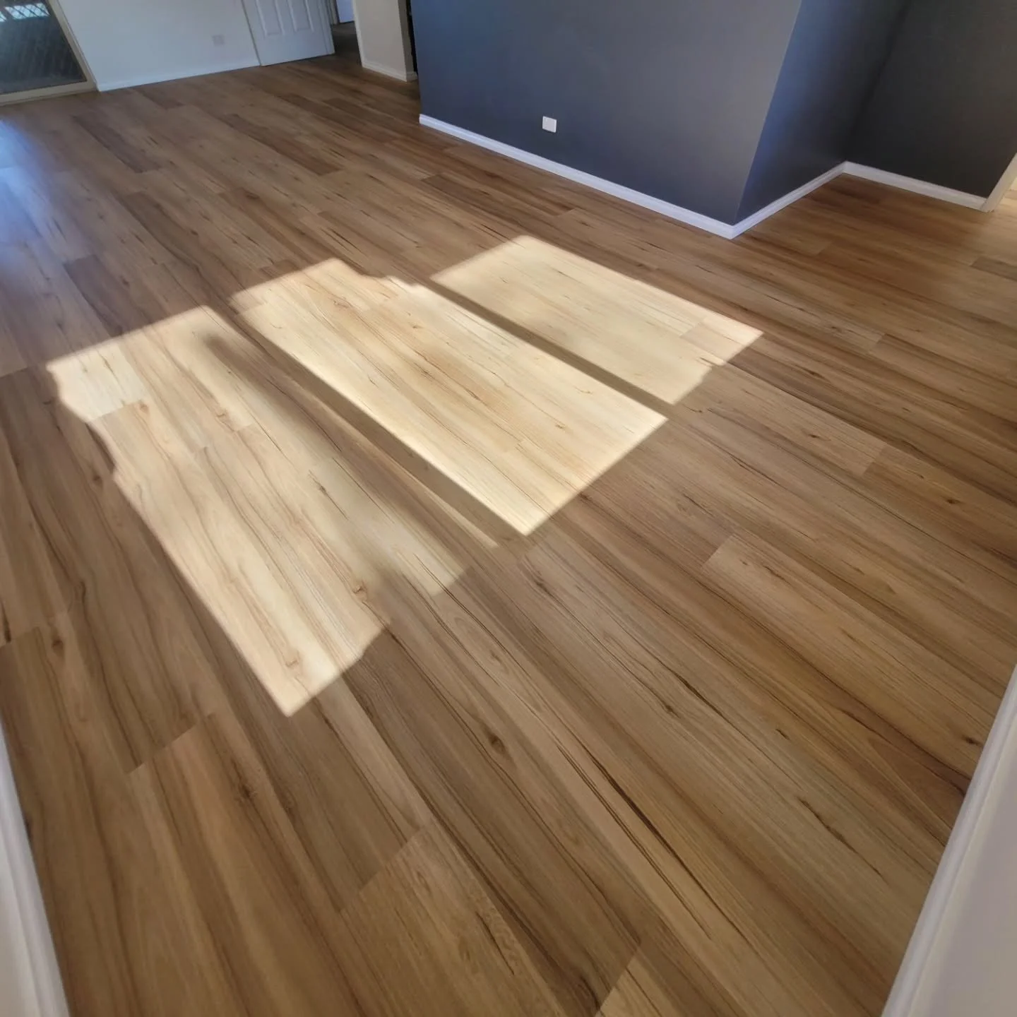 Our Client is renovating their Home - and asked us for a Hand! 🖐

Swipe 👉 for some Project Photos

To complete this Project, we:

💥 Diamond Grind the Concrete Subfloor

💥 Supplied and Applied Self-Levelling Compound to the Concrete Subfloor

💥 S