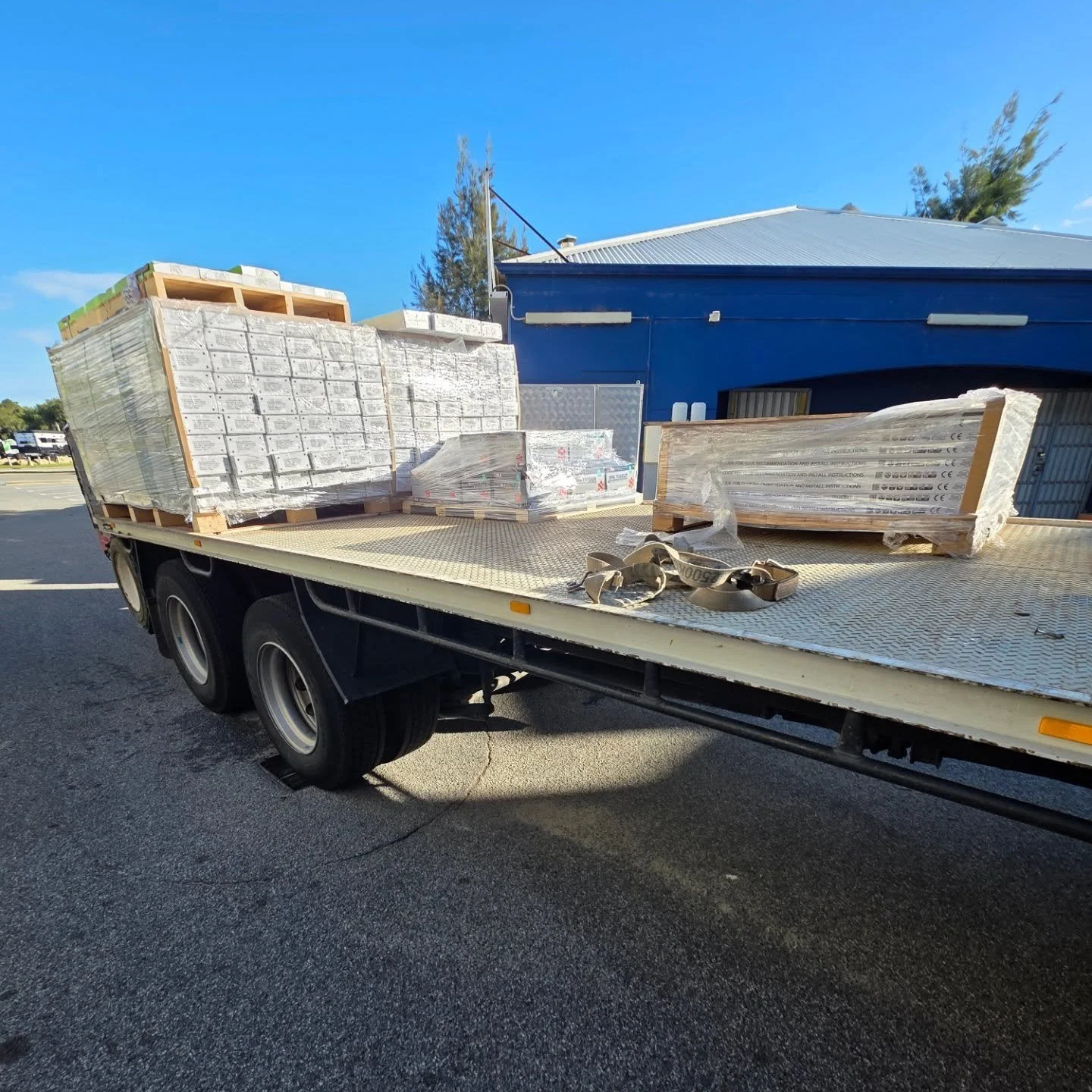 Hard to believe that the majority of these Orders are for our keen DIYers 🤯

Planning on Installing Your Own Floors?

For Expert Advice and Perth Based Products, give us a call! 👇

🏡 Unit 6, 2 Smeaton Way Rockingham
☎️ 9528 1524
🖥 admin@coastalfl
