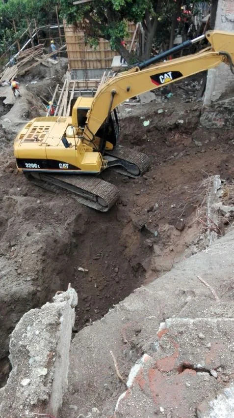 DEMOLICIONES DE CASAS