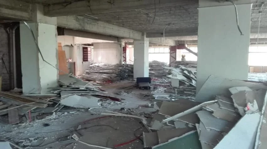 Desmantelamiento de edificios de variso niveles.jpg