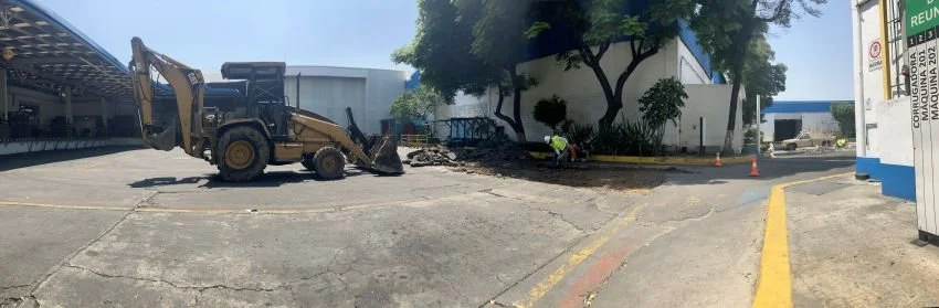 Demolicion de pisos de concreto de asfalto, estacionamientos, banquetas, accesos