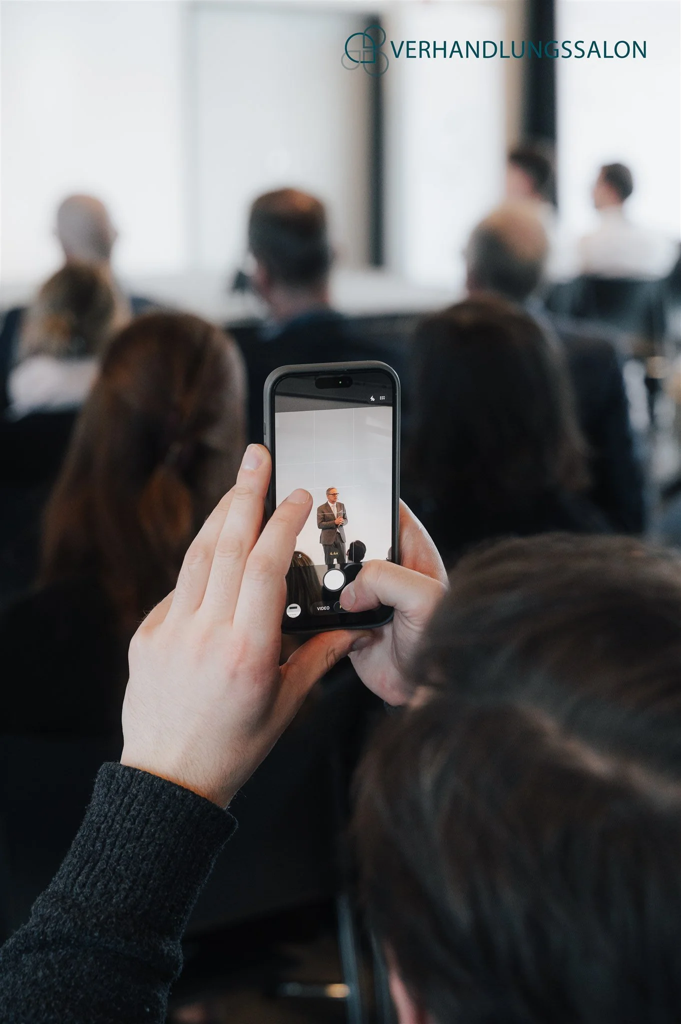 38-Verhandlungssalon-26-Preview.jpg