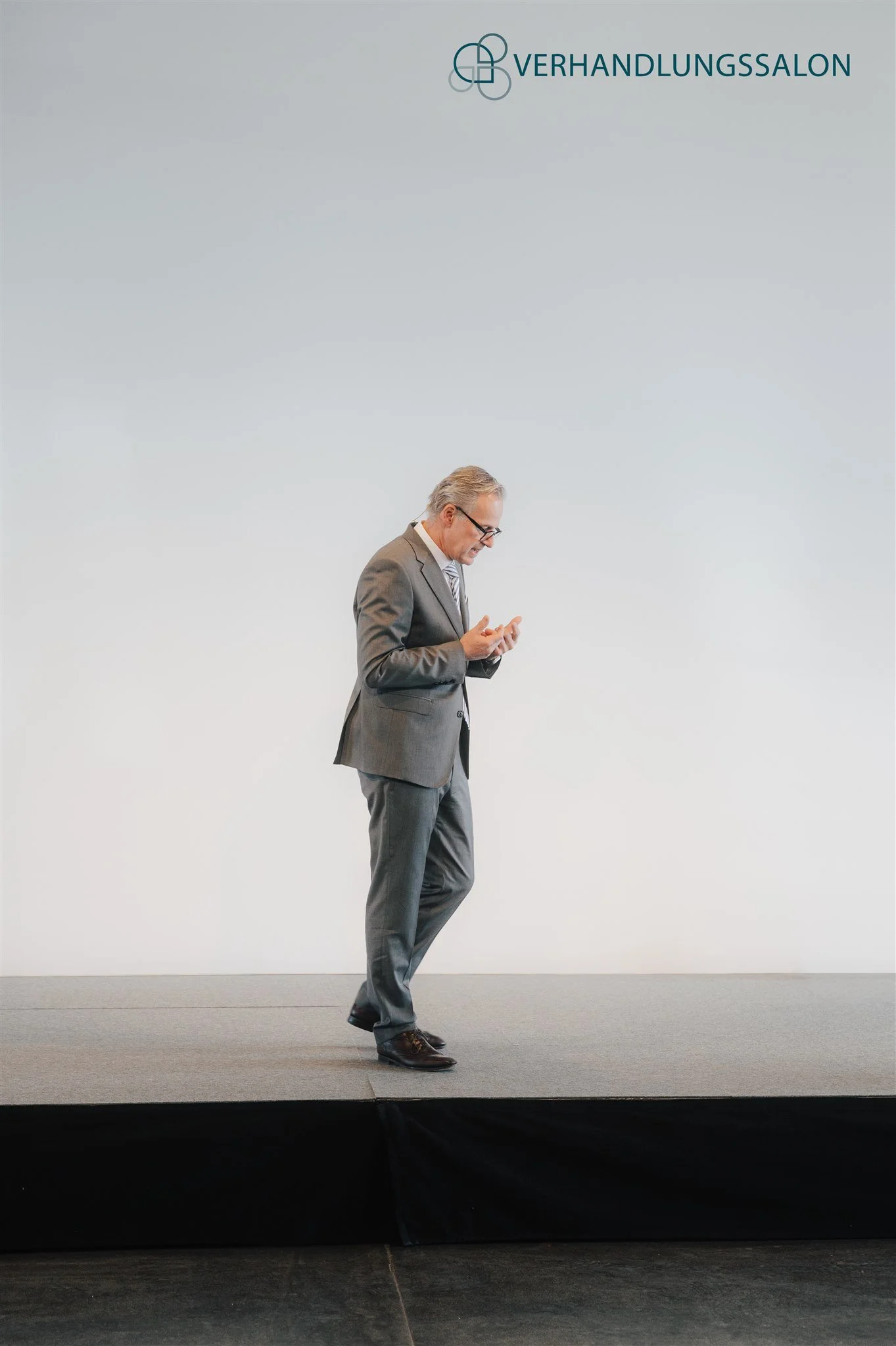 35-Verhandlungssalon-26-Preview.jpg