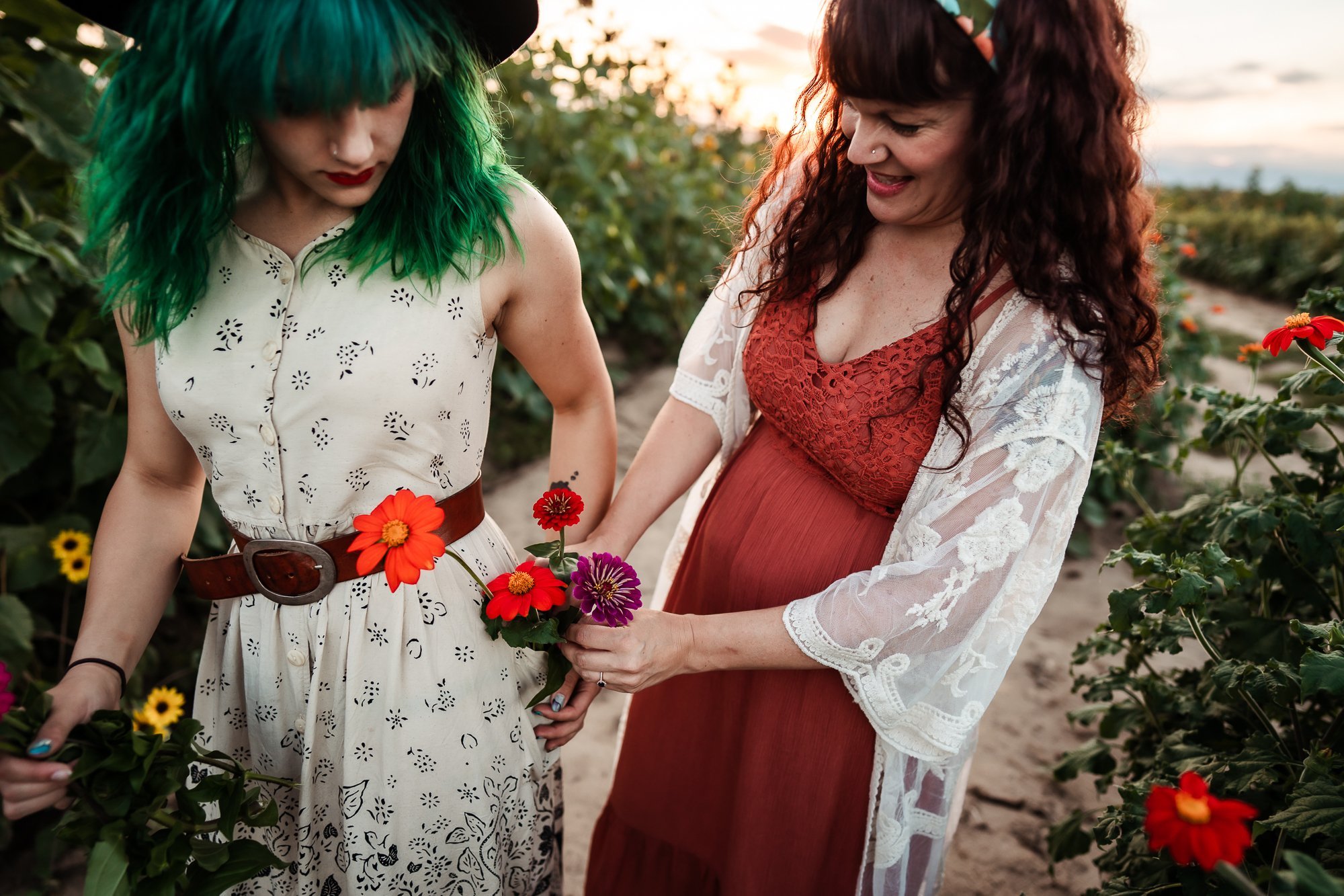 Lindsey-Eden-Birth-Photography-Doula-Denver-sunflowers-web-00211.jpg