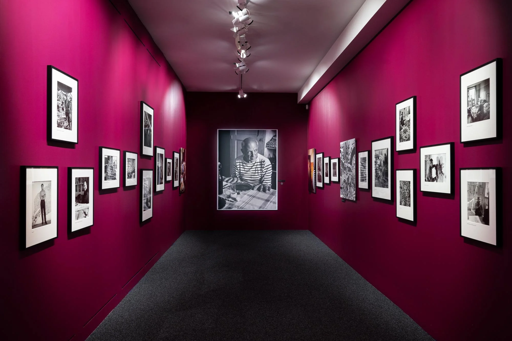 Paris Rediscovers its Poetic Eye: Robert Doisneau Returns Home