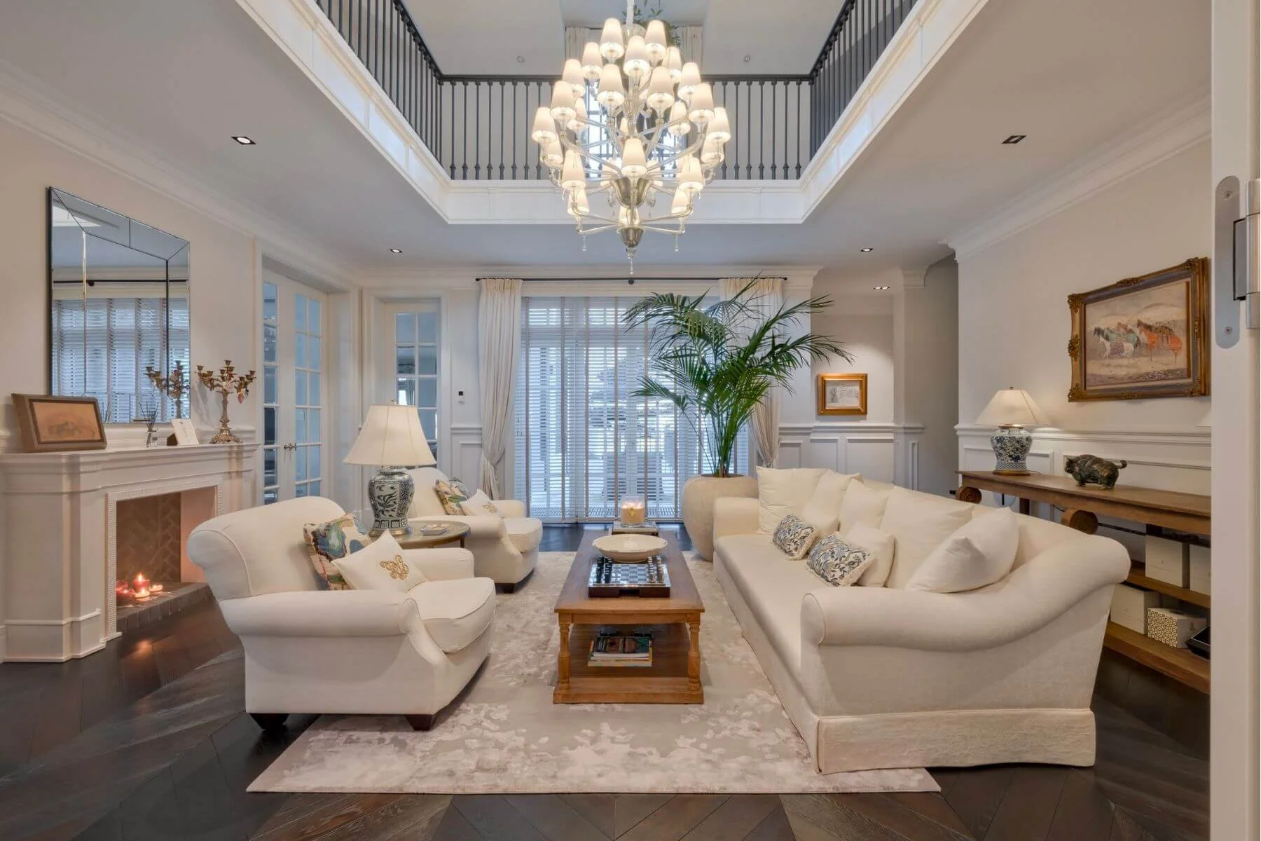 Luxury-Interior-Design-Dubai-DECOR-DESIGN-Villa-English-Style.jpg