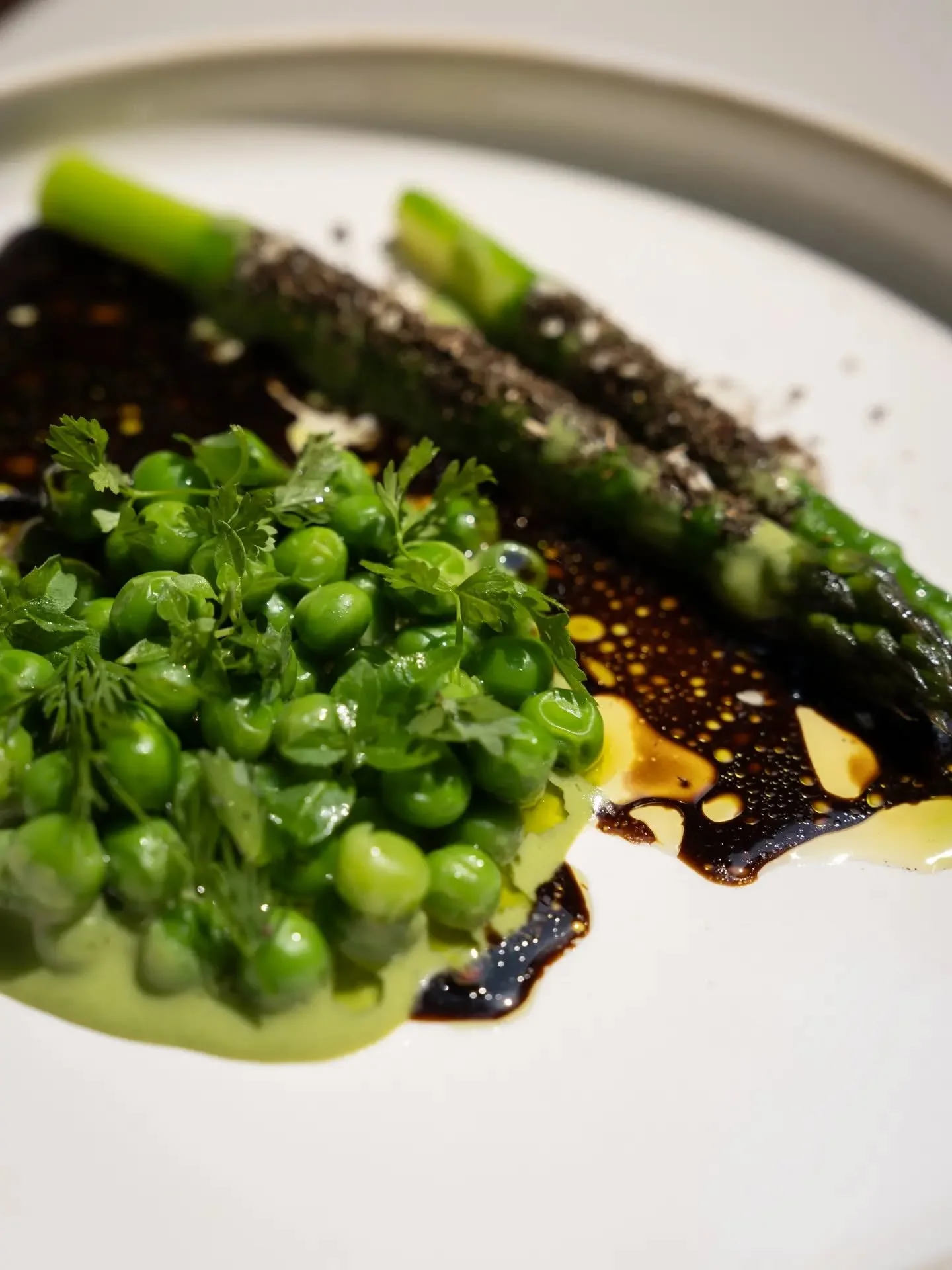 🌿 Printemps 
Le restaurant sera ferm&eacute; du 11 au 15 Mai 2026.
Petite pause pour revenir avec le plein de cueillettes et d'id&eacute;es fra&icirc;ches 🌱

📸 @justine.nerini