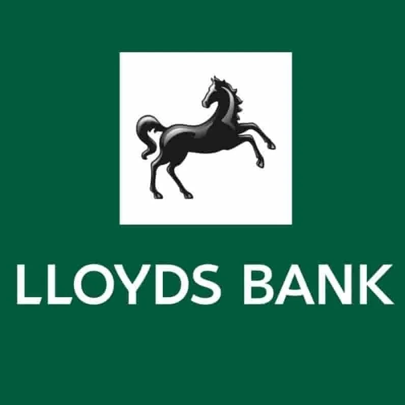 Lloyds - Earn £110 when you open a student account
