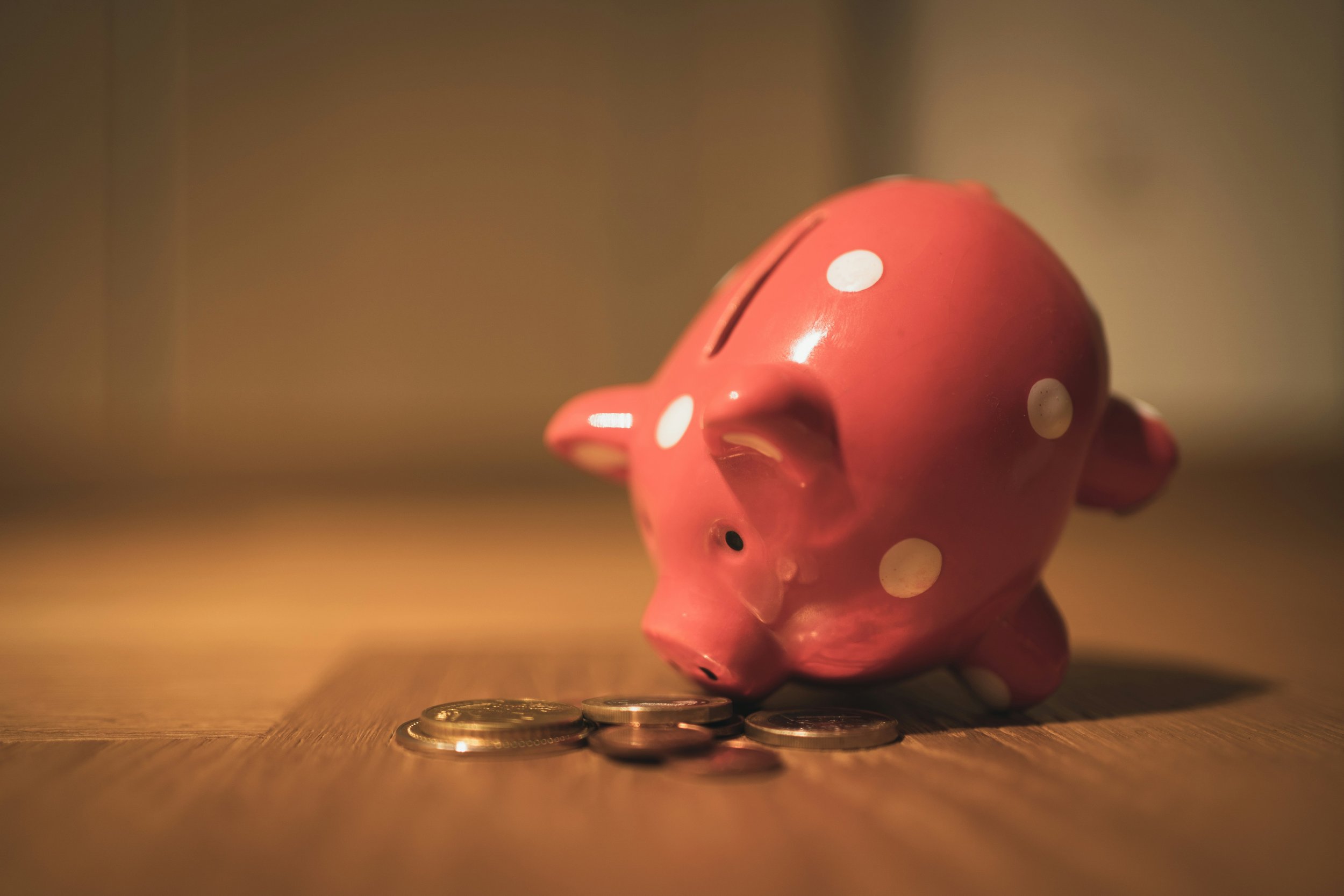 How to cut monthly spending in the UK